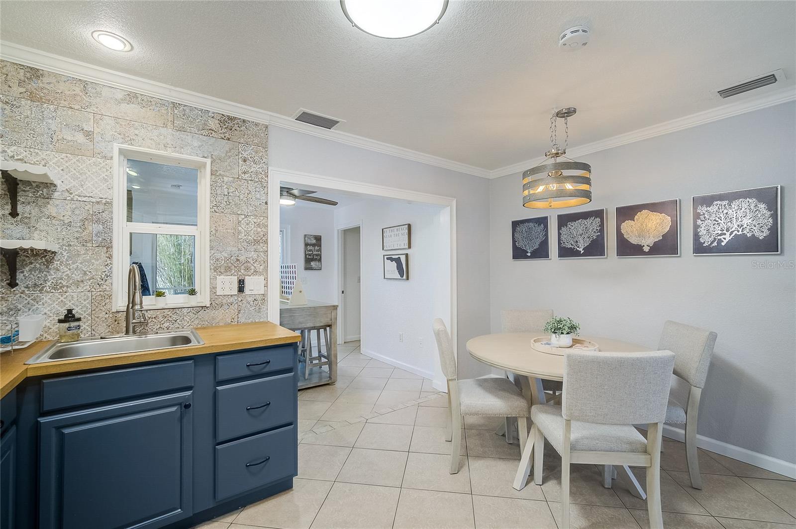 426 EAGLES NEST LN — photo 14