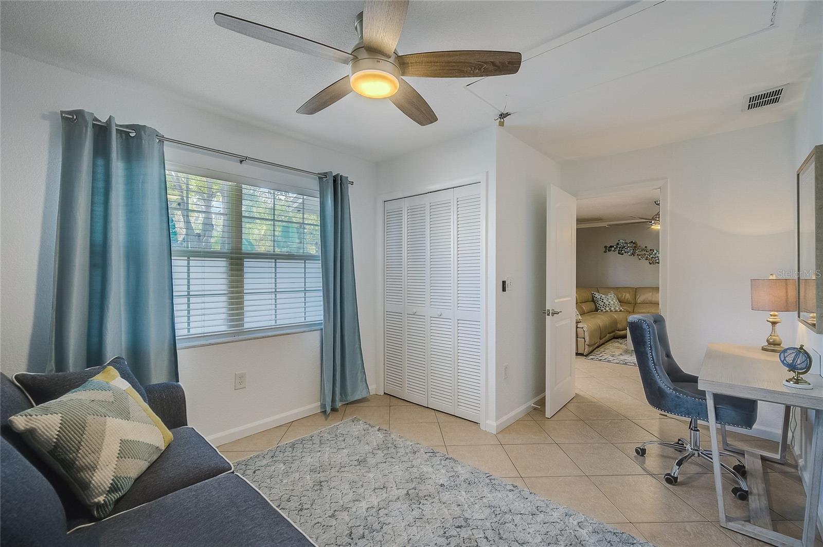 426 EAGLES NEST LN — photo 36