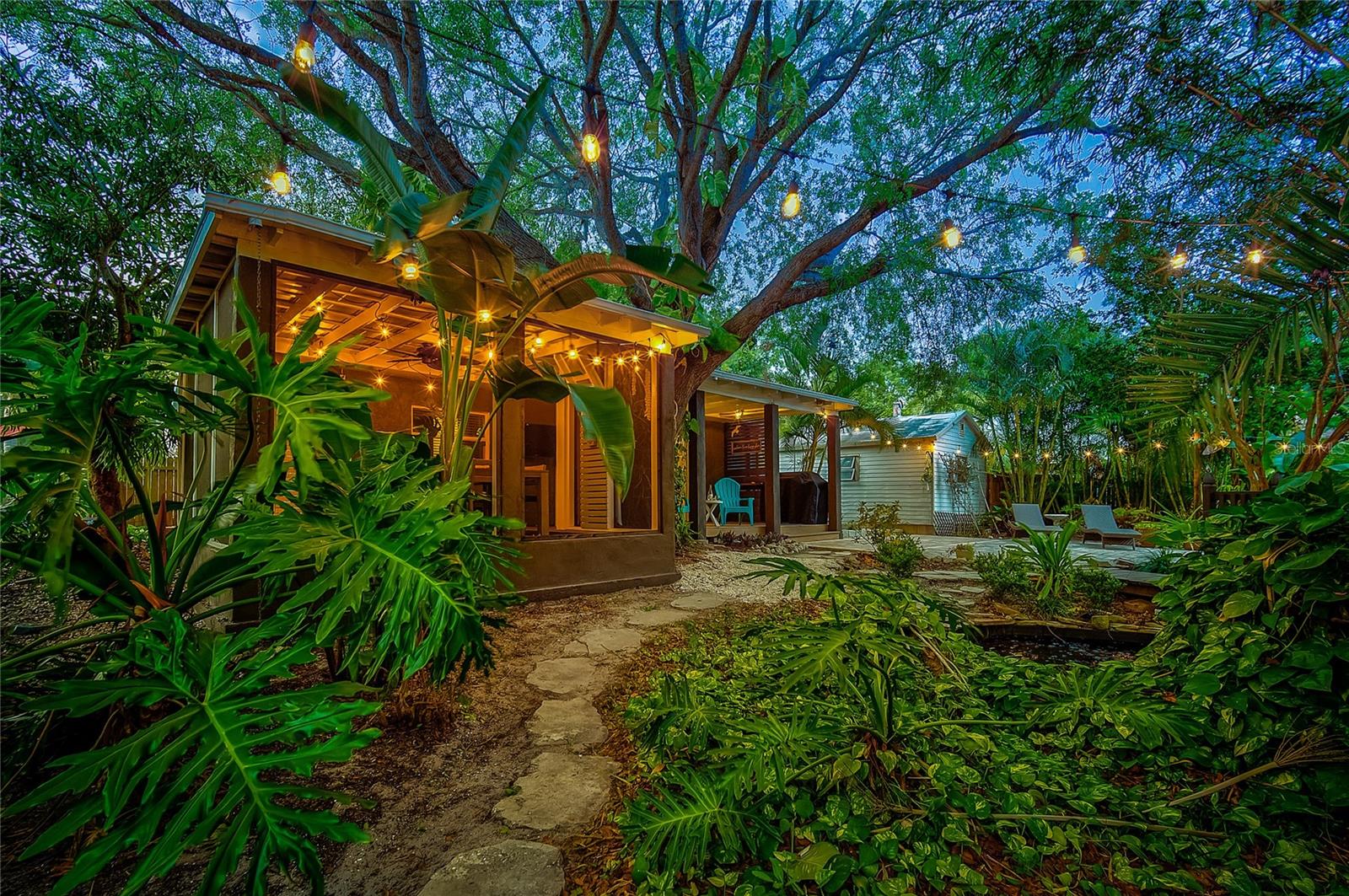 426 EAGLES NEST LN — photo 8
