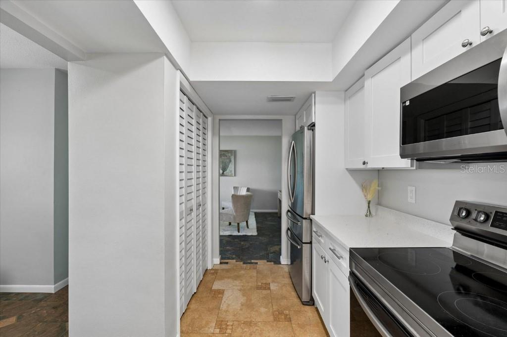 3301 SHERWOOD DR — photo 31