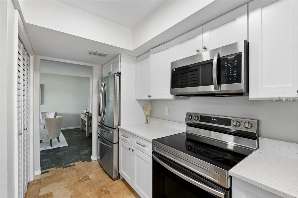 3301 SHERWOOD DR — photo 30