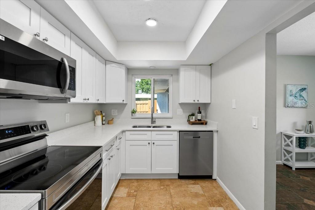 3301 SHERWOOD DR — photo 29