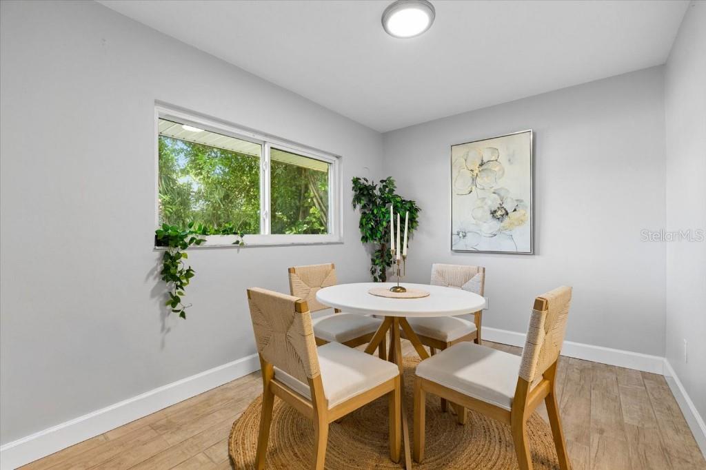 3301 SHERWOOD DR — photo 9