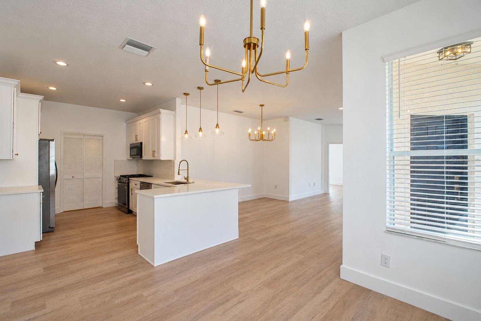 31421 SHAKER CIR — photo 13
