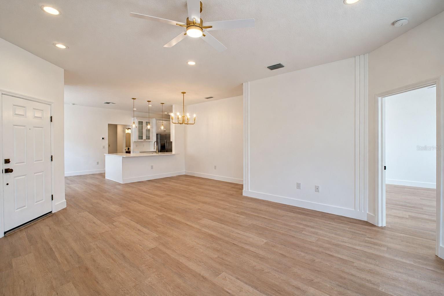 31421 SHAKER CIR — photo 6