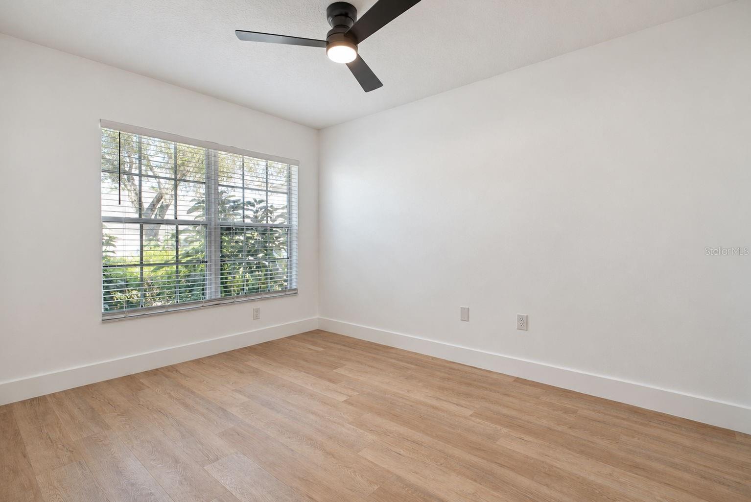 31421 SHAKER CIR — photo 36