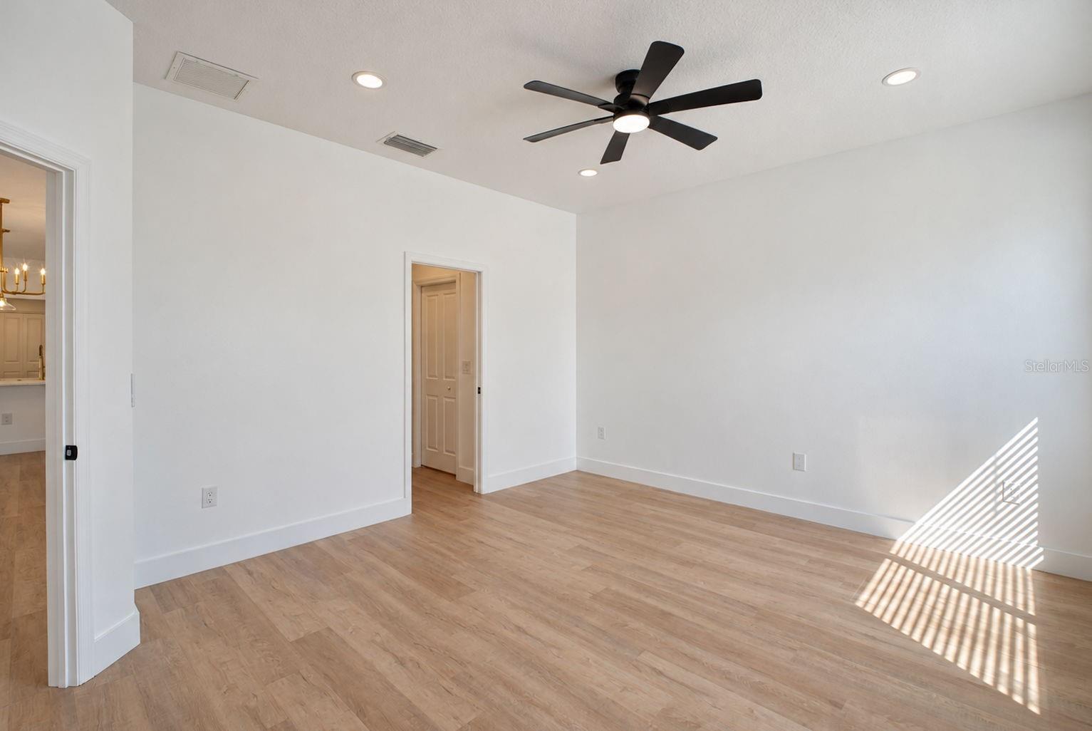 31421 SHAKER CIR — photo 29
