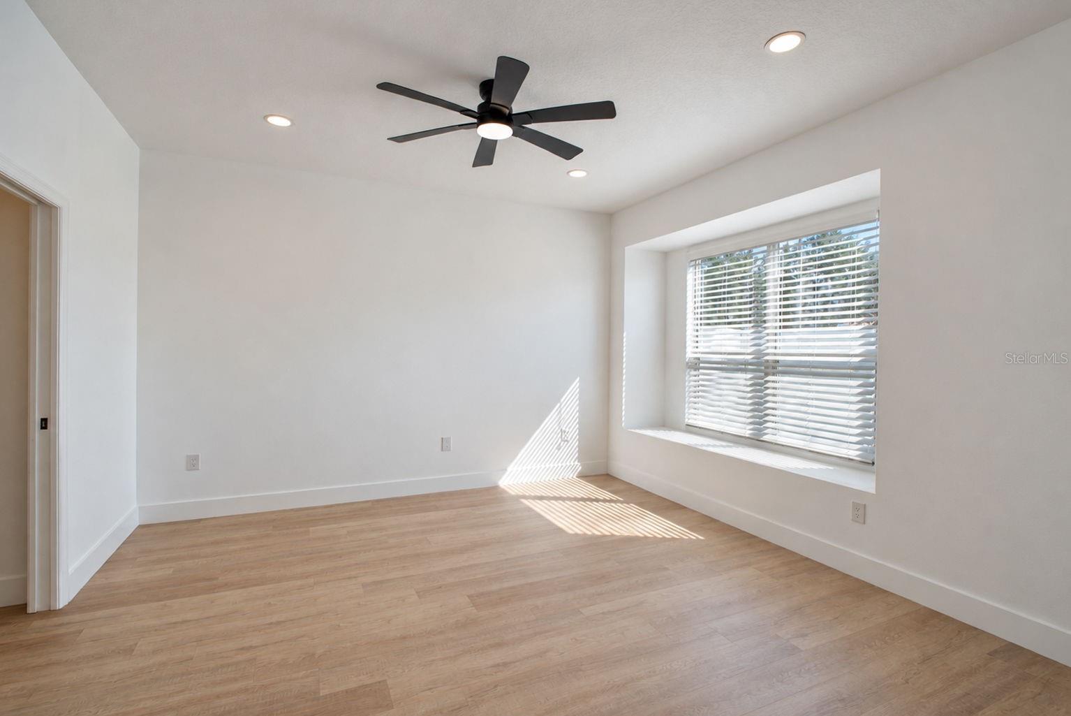 31421 SHAKER CIR — photo 16