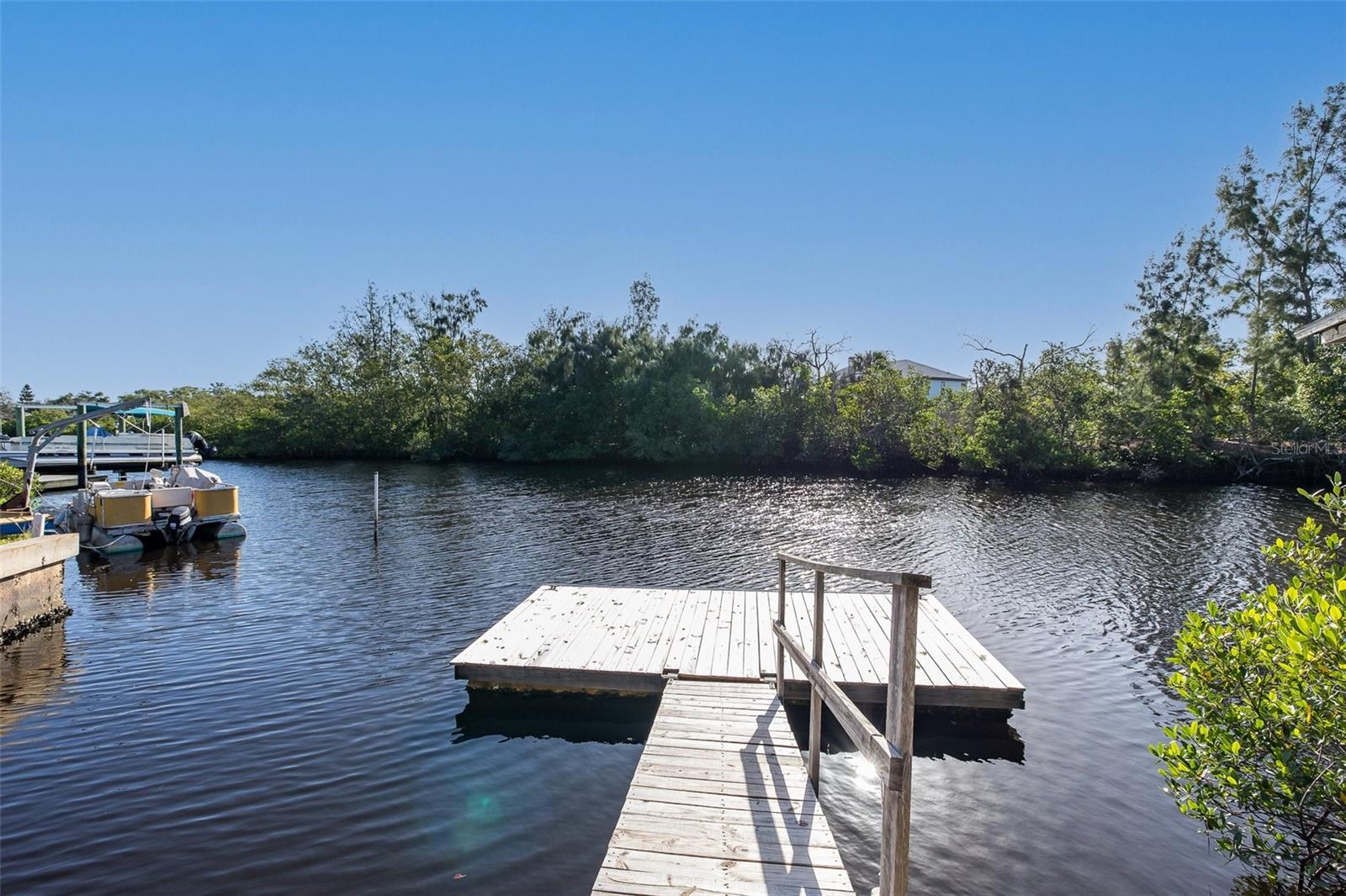 3138 BLUFF BLVD — photo 6