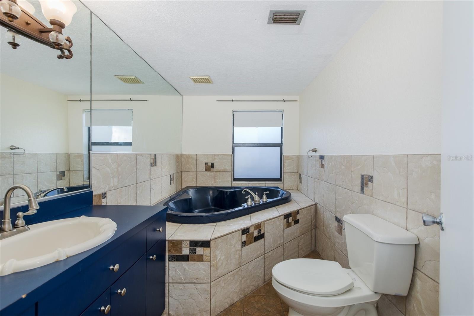 3138 BLUFF BLVD — photo 26