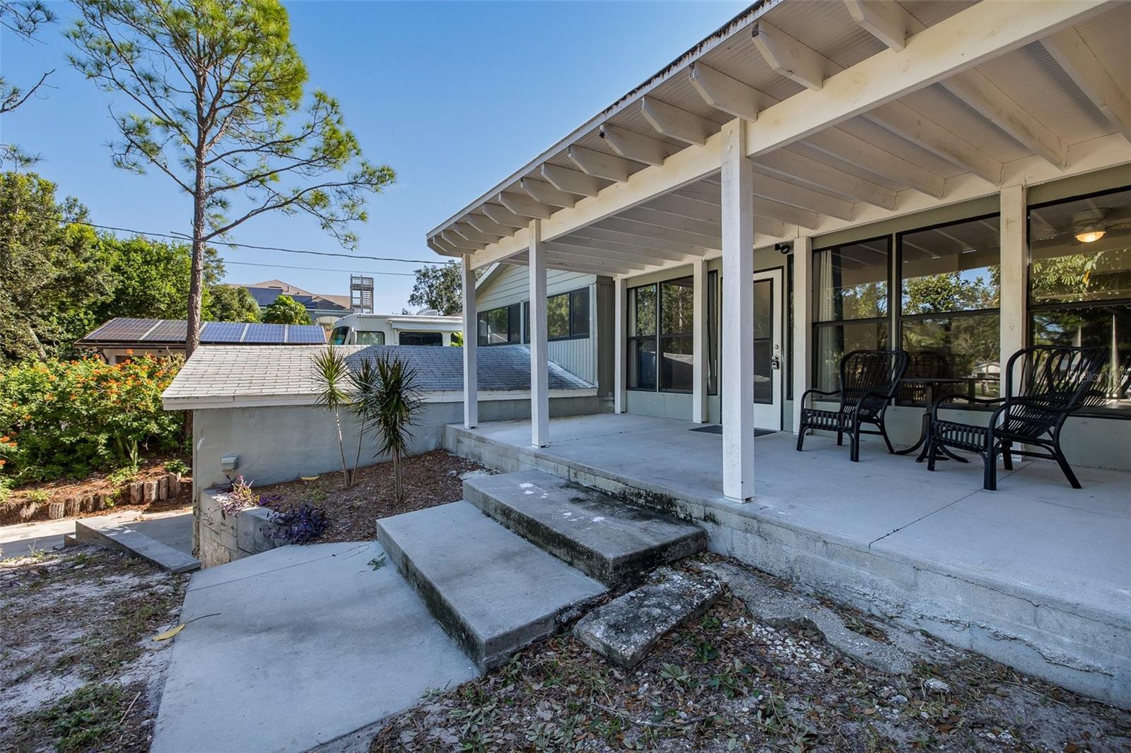 3138 BLUFF BLVD — photo 10