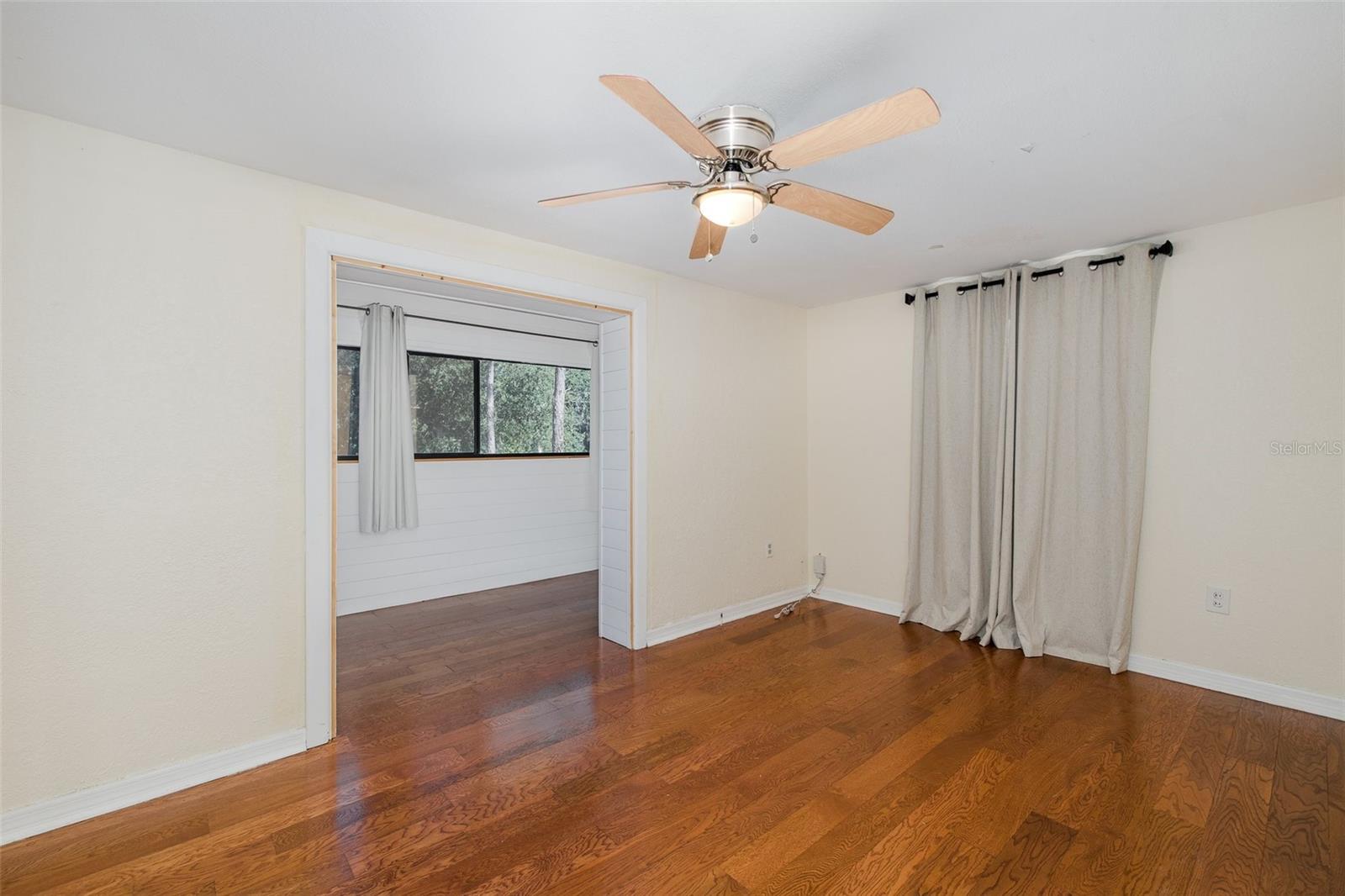3138 BLUFF BLVD — photo 32
