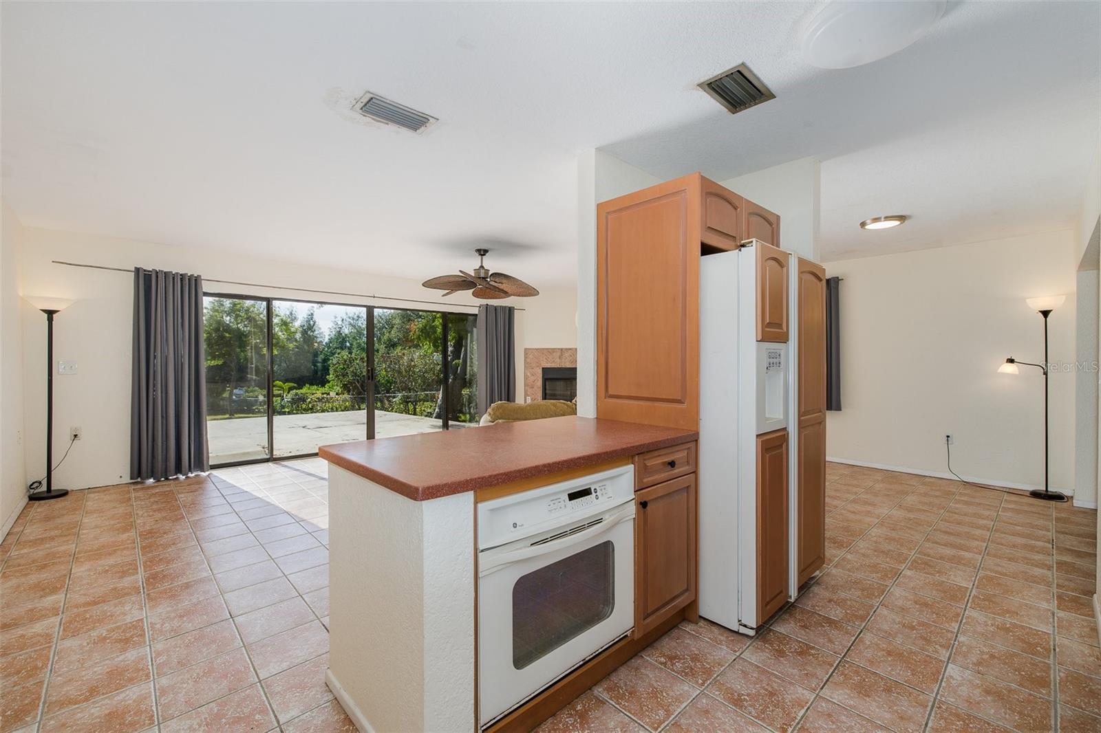 3138 BLUFF BLVD — photo 21