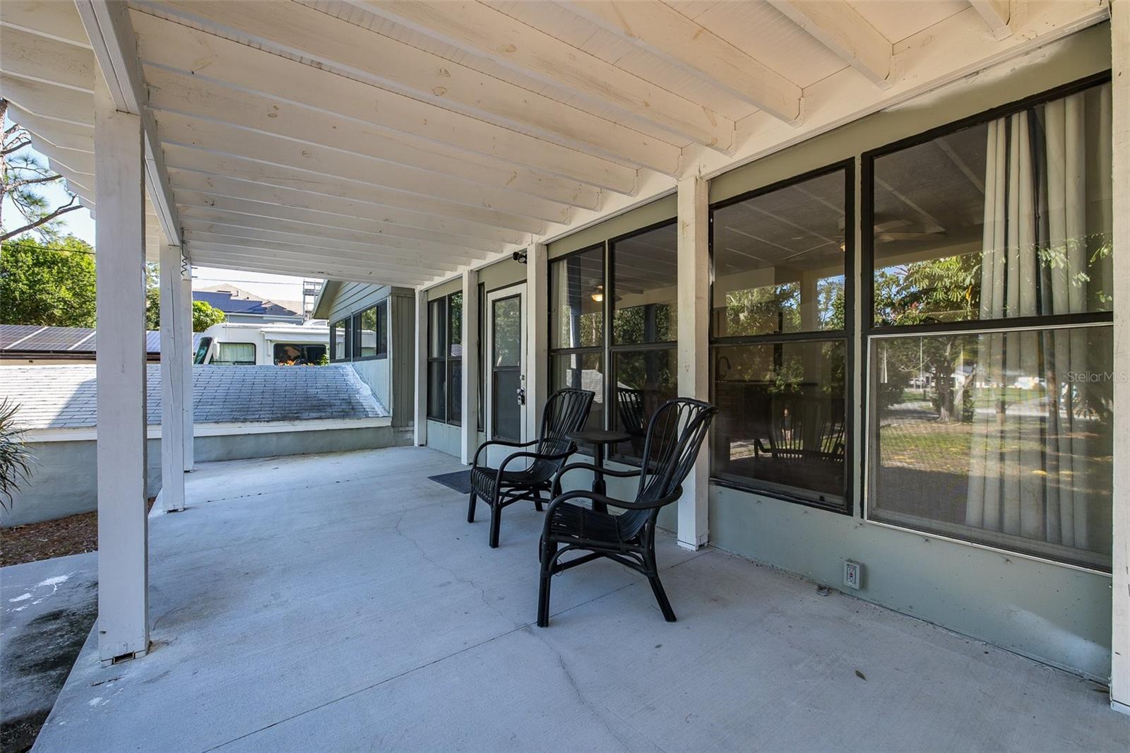 3138 BLUFF BLVD — photo 13
