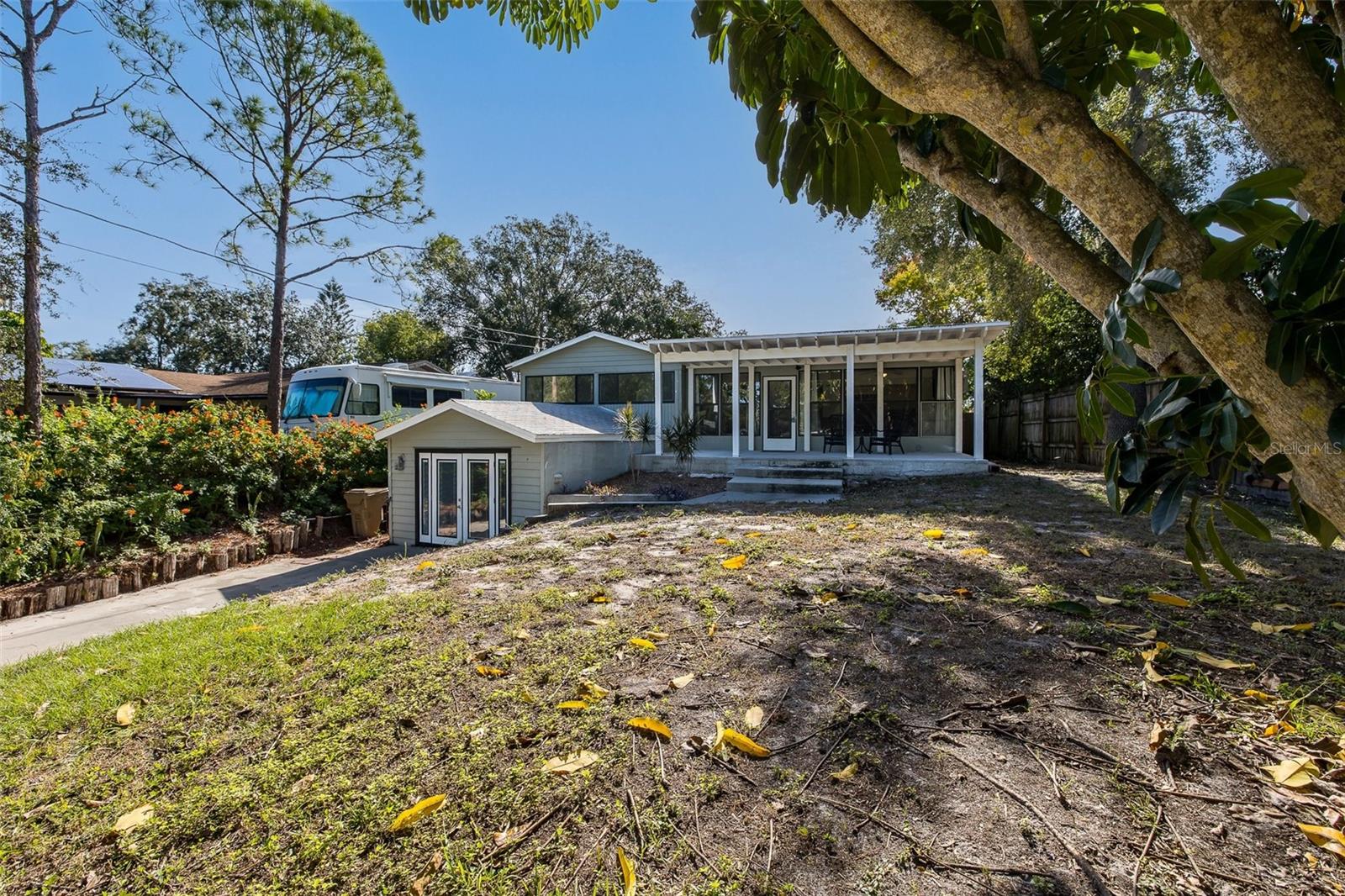 3138 BLUFF BLVD — photo 8