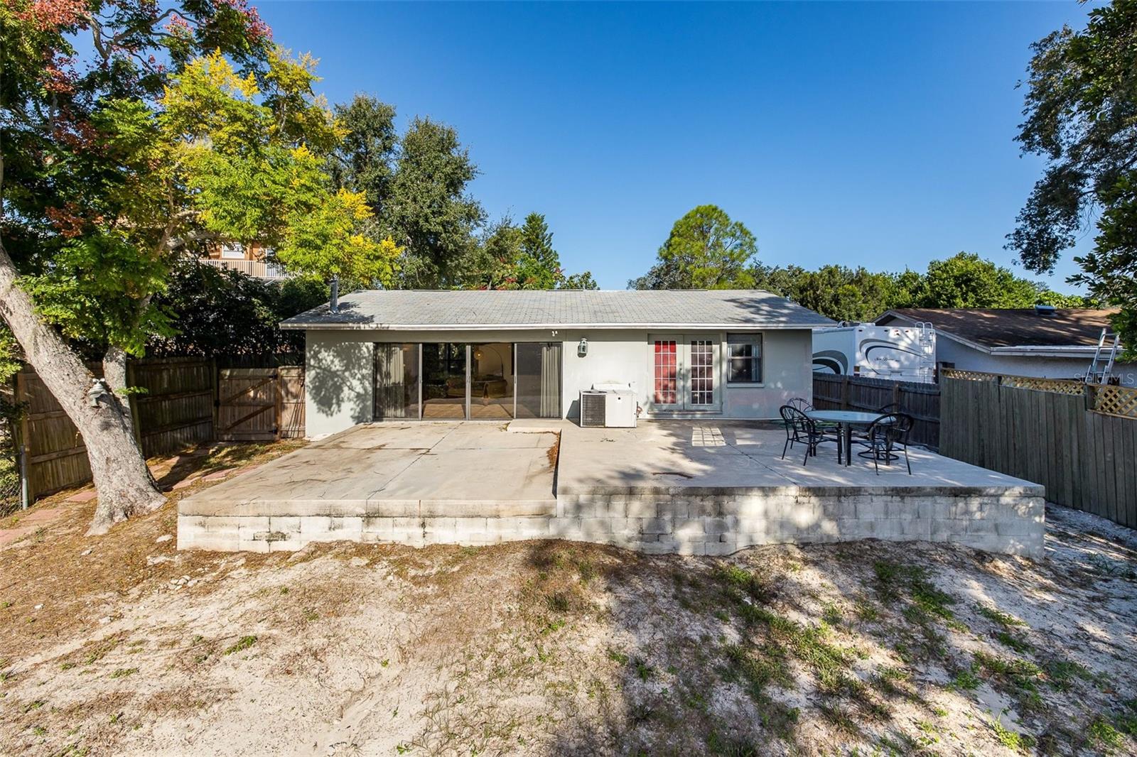 3138 BLUFF BLVD — photo 46