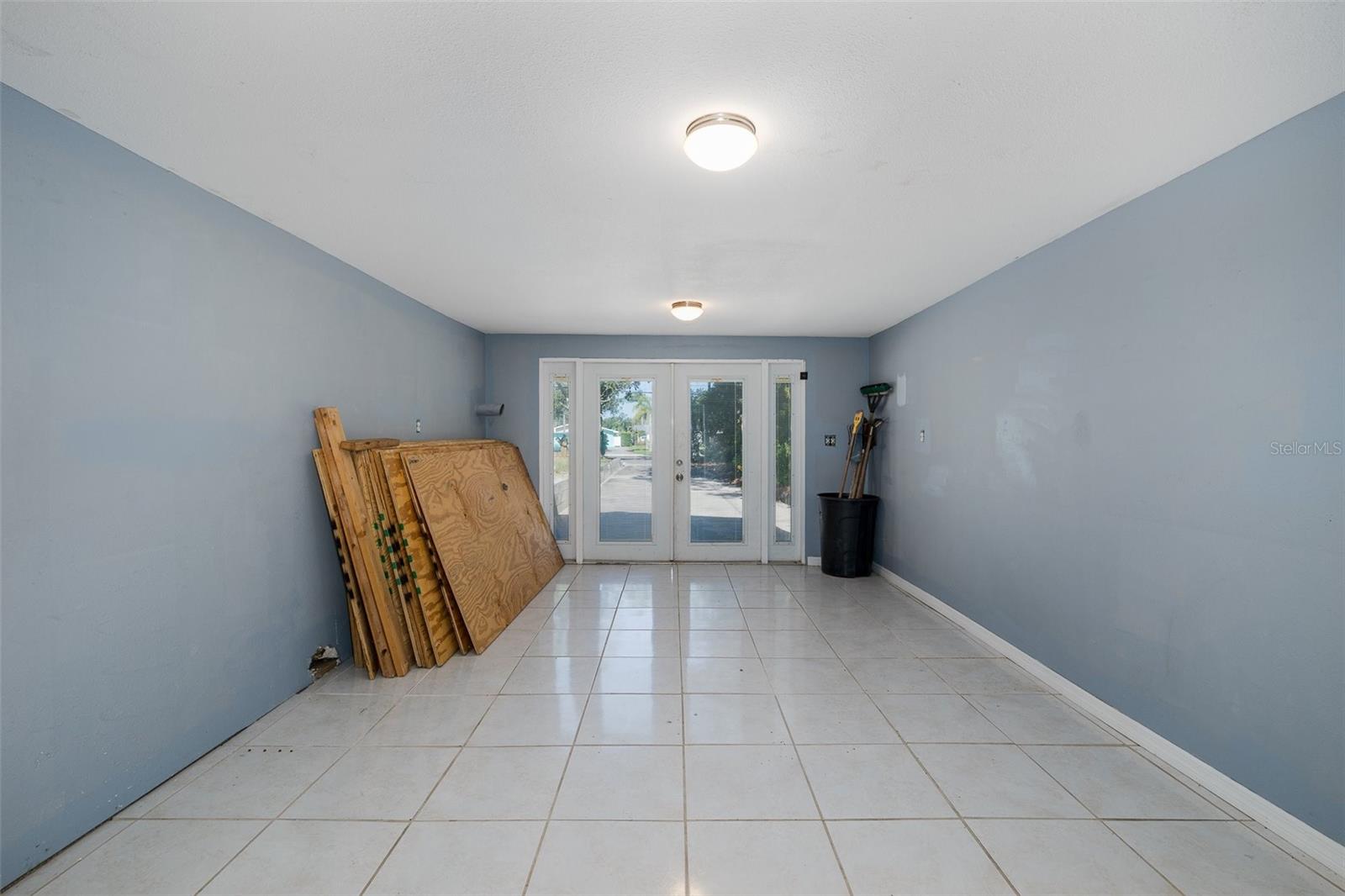 3138 BLUFF BLVD — photo 43