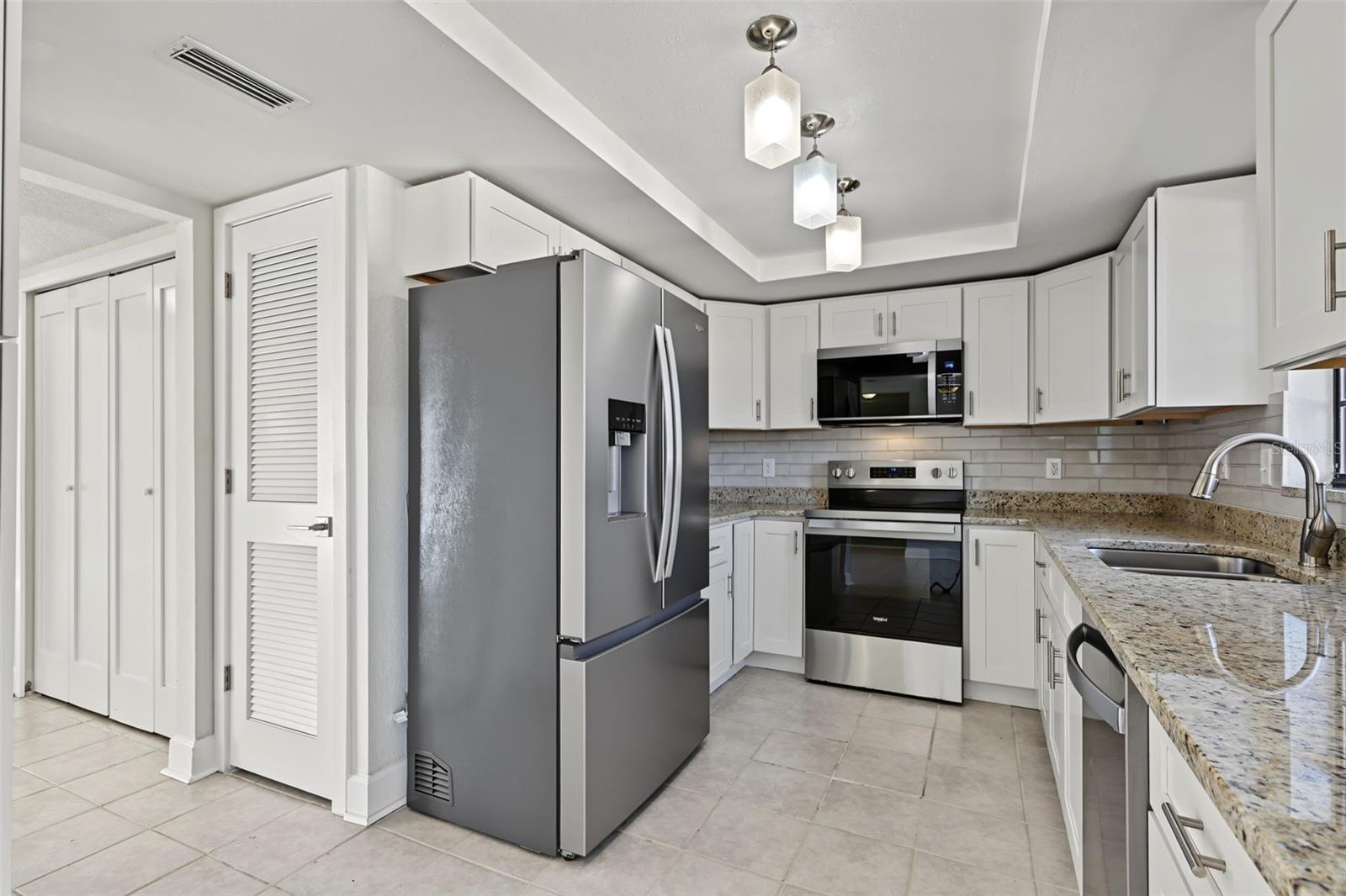 2460 HERON TER #102E — photo 20