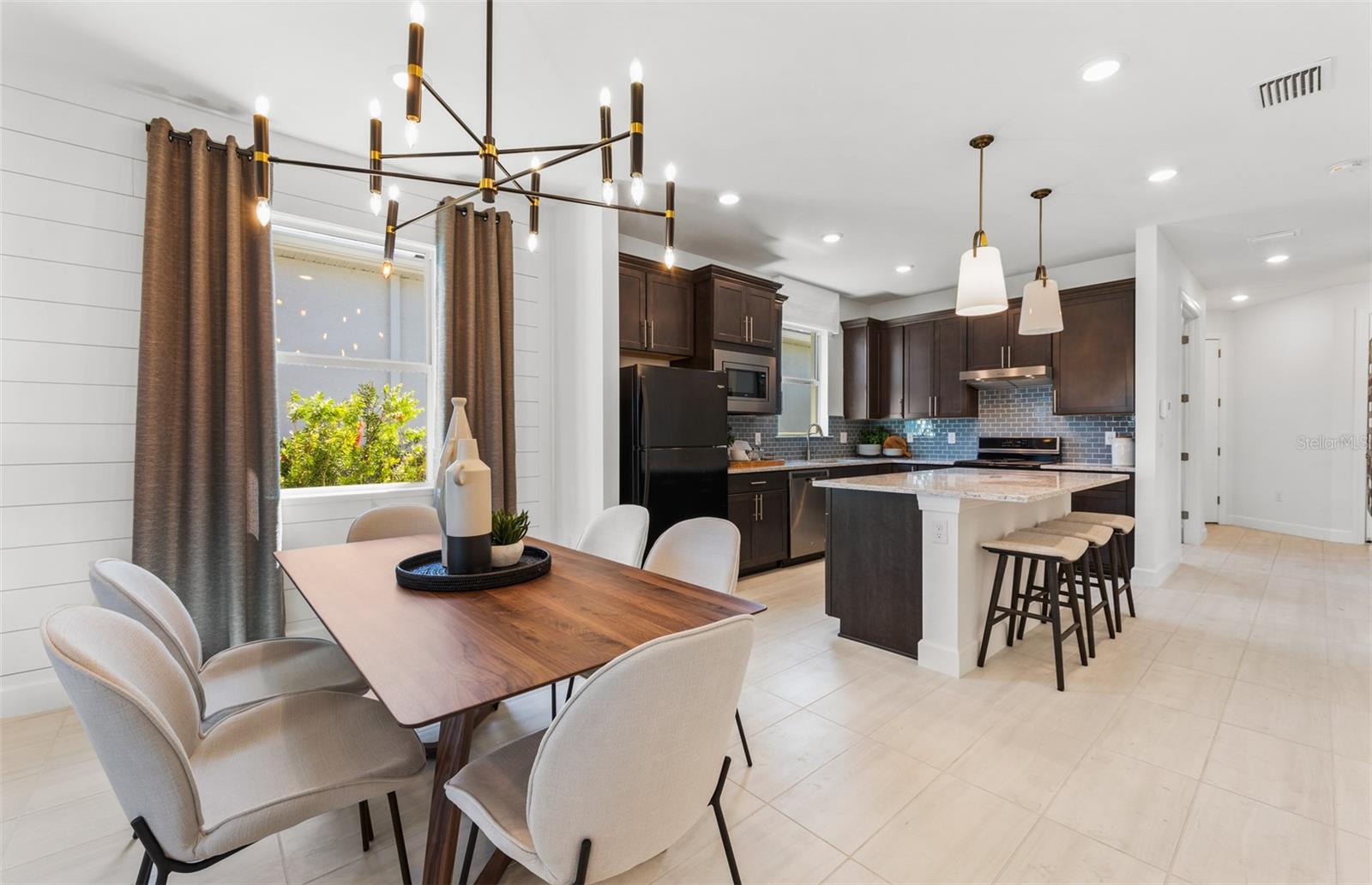 10513 SEA BREEZE RIDGE DR — photo 5