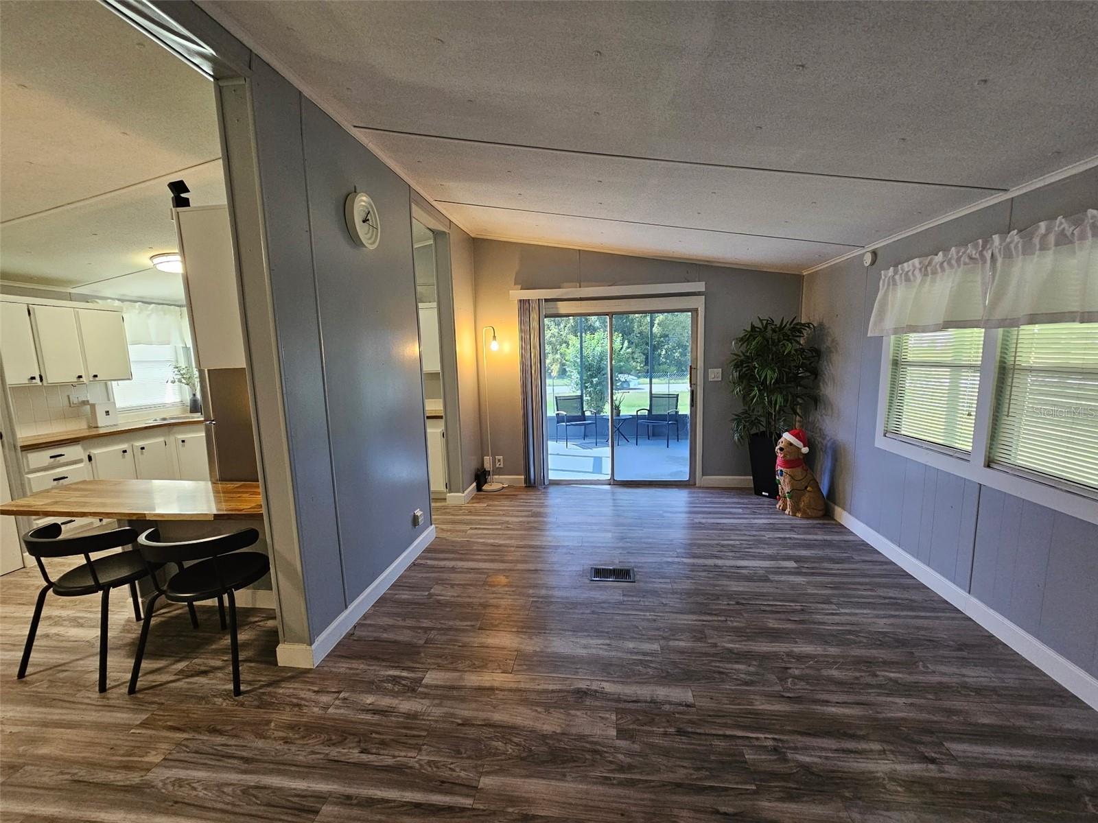 4548 FOX RIDGE BLVD — photo 18