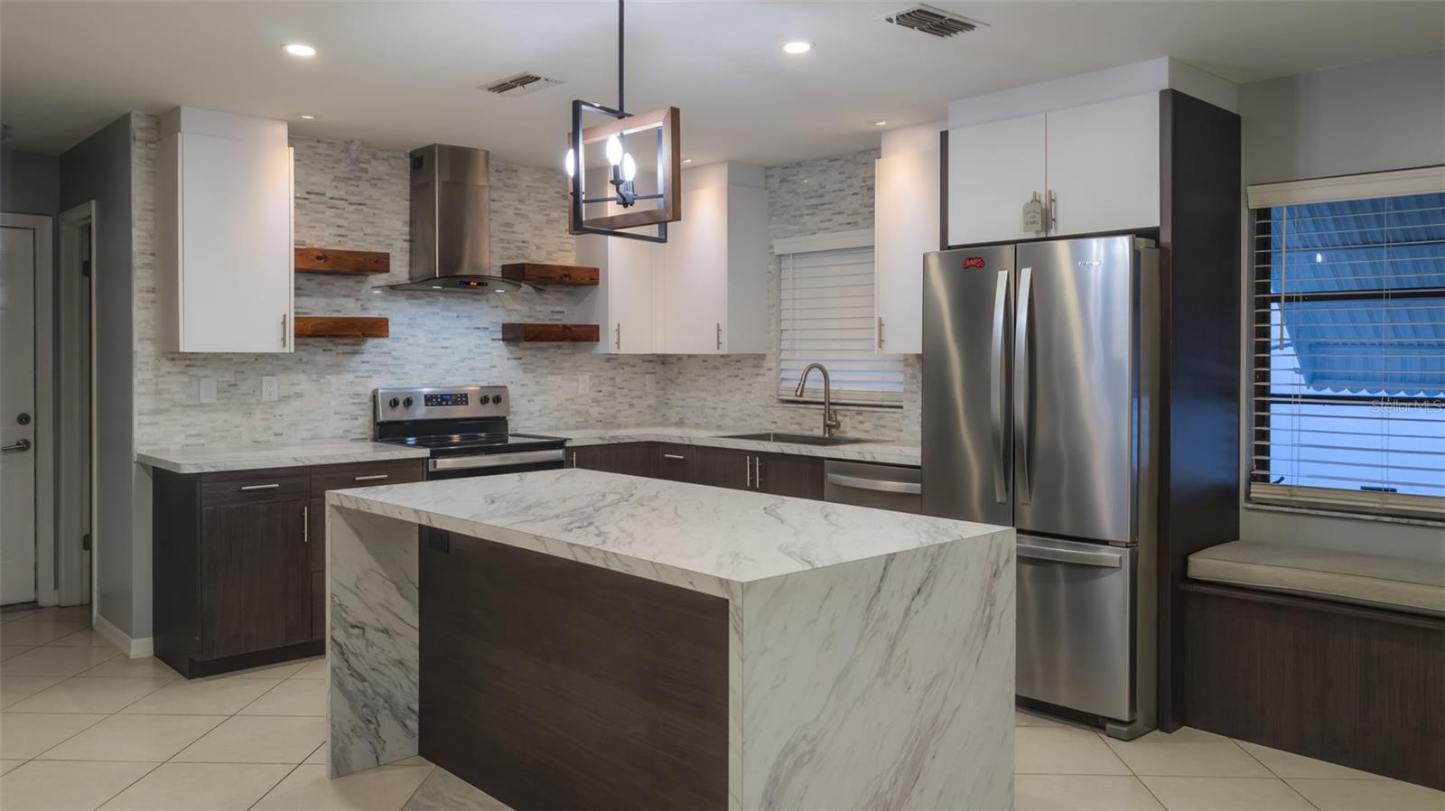 7910 RIVERDALE DR — photo 27