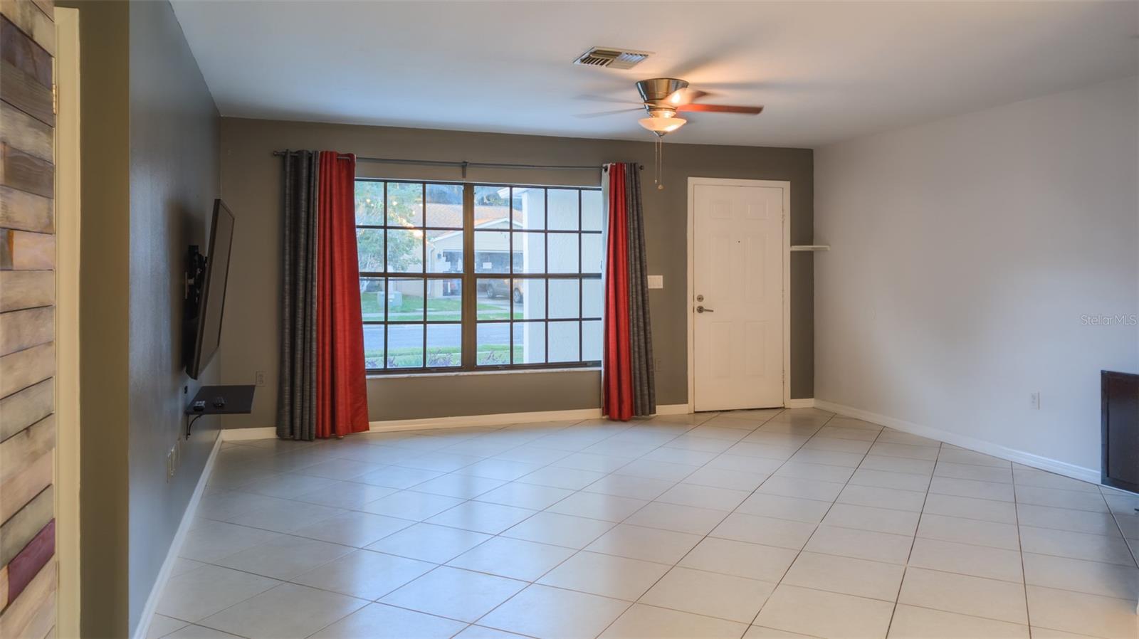 7910 RIVERDALE DR — photo 6