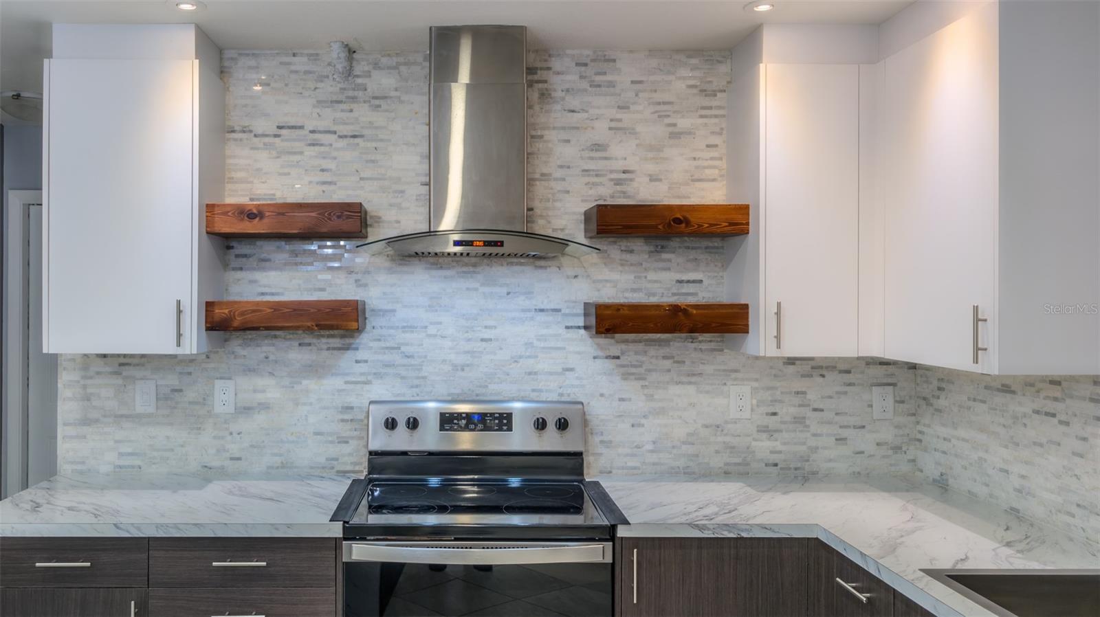 7910 RIVERDALE DR — photo 21