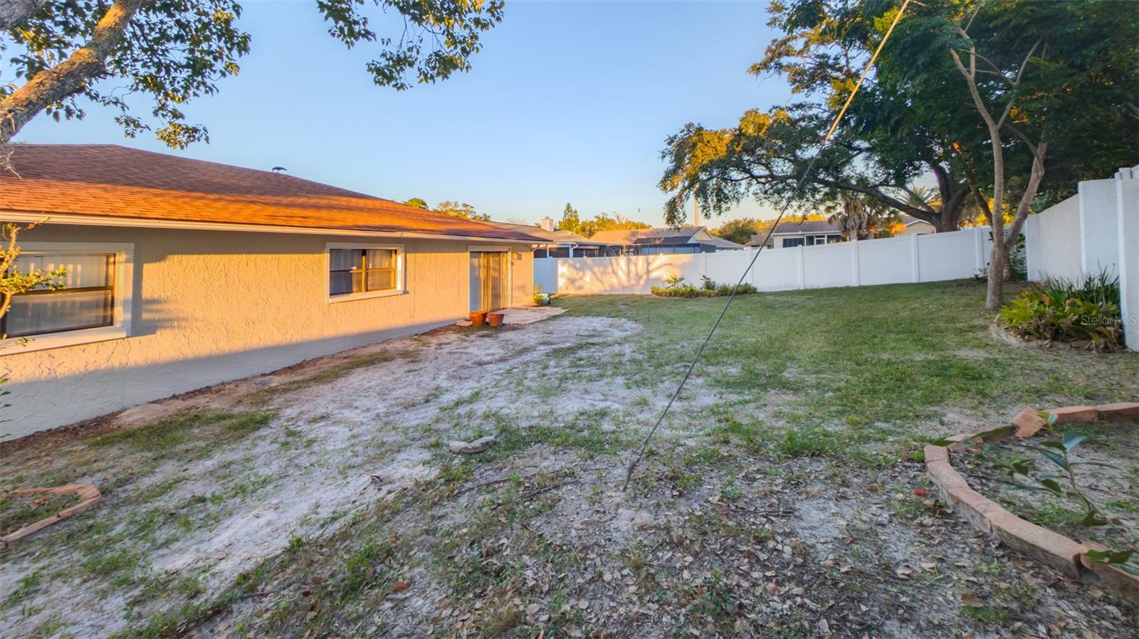 7910 RIVERDALE DR — photo 5