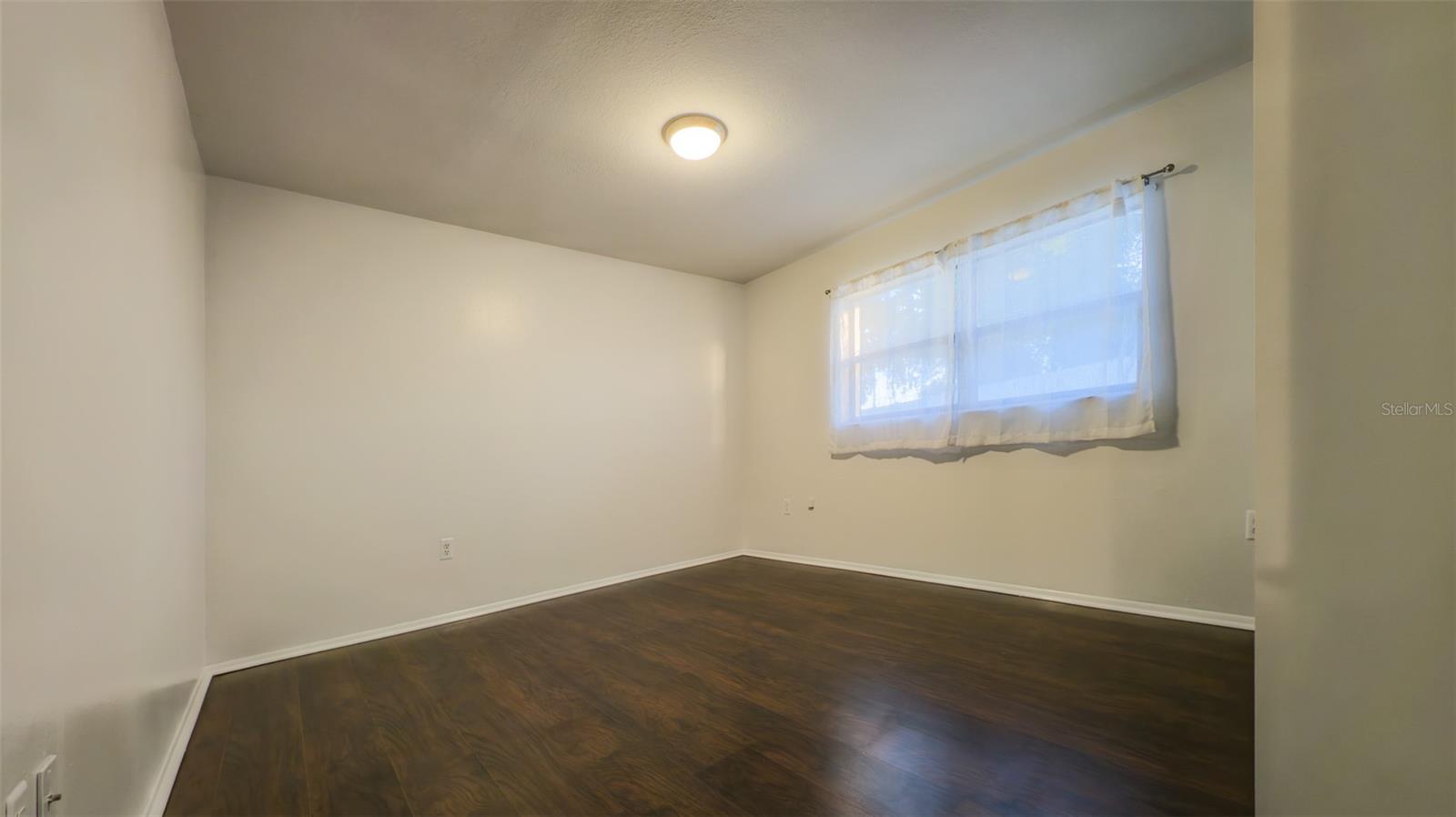 7910 RIVERDALE DR — photo 17