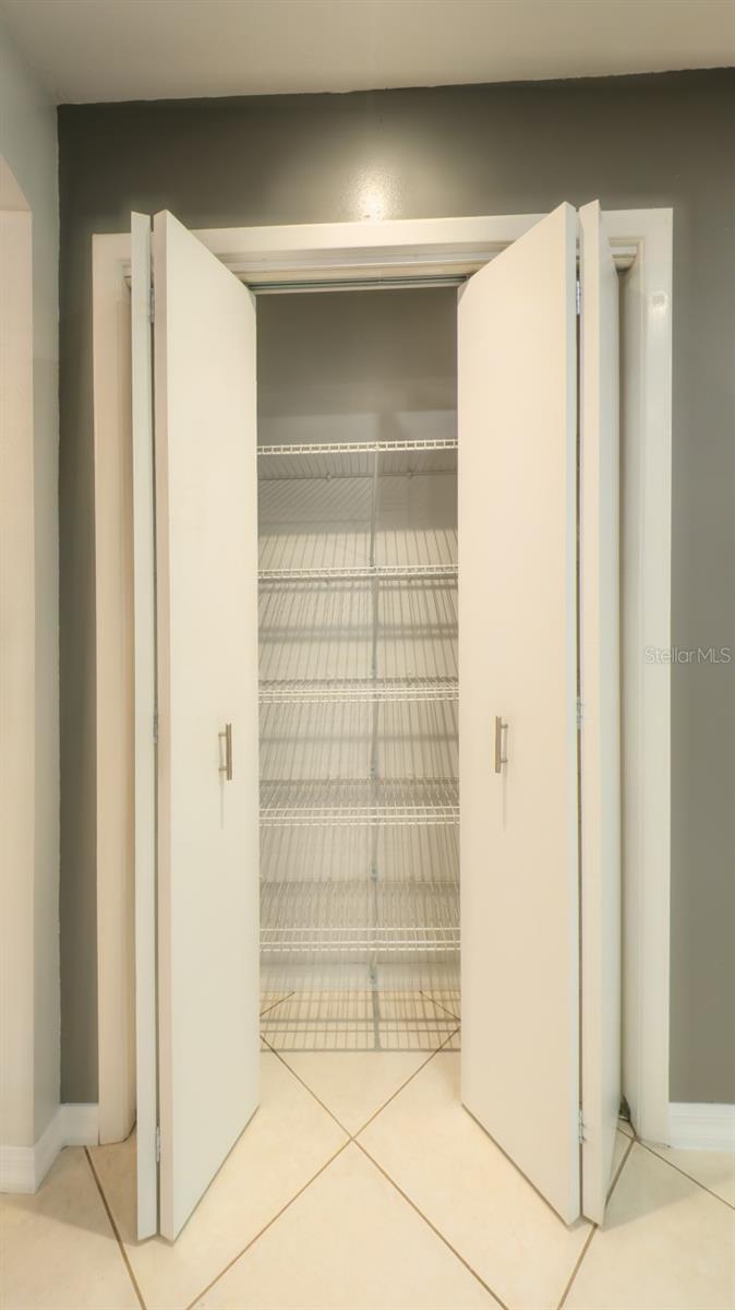 7910 RIVERDALE DR — photo 12