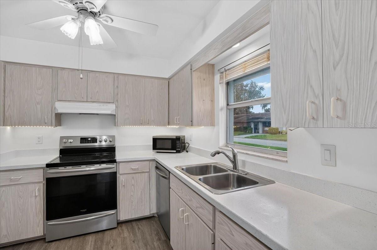 1340 GRAND BLVD #205 — photo 10