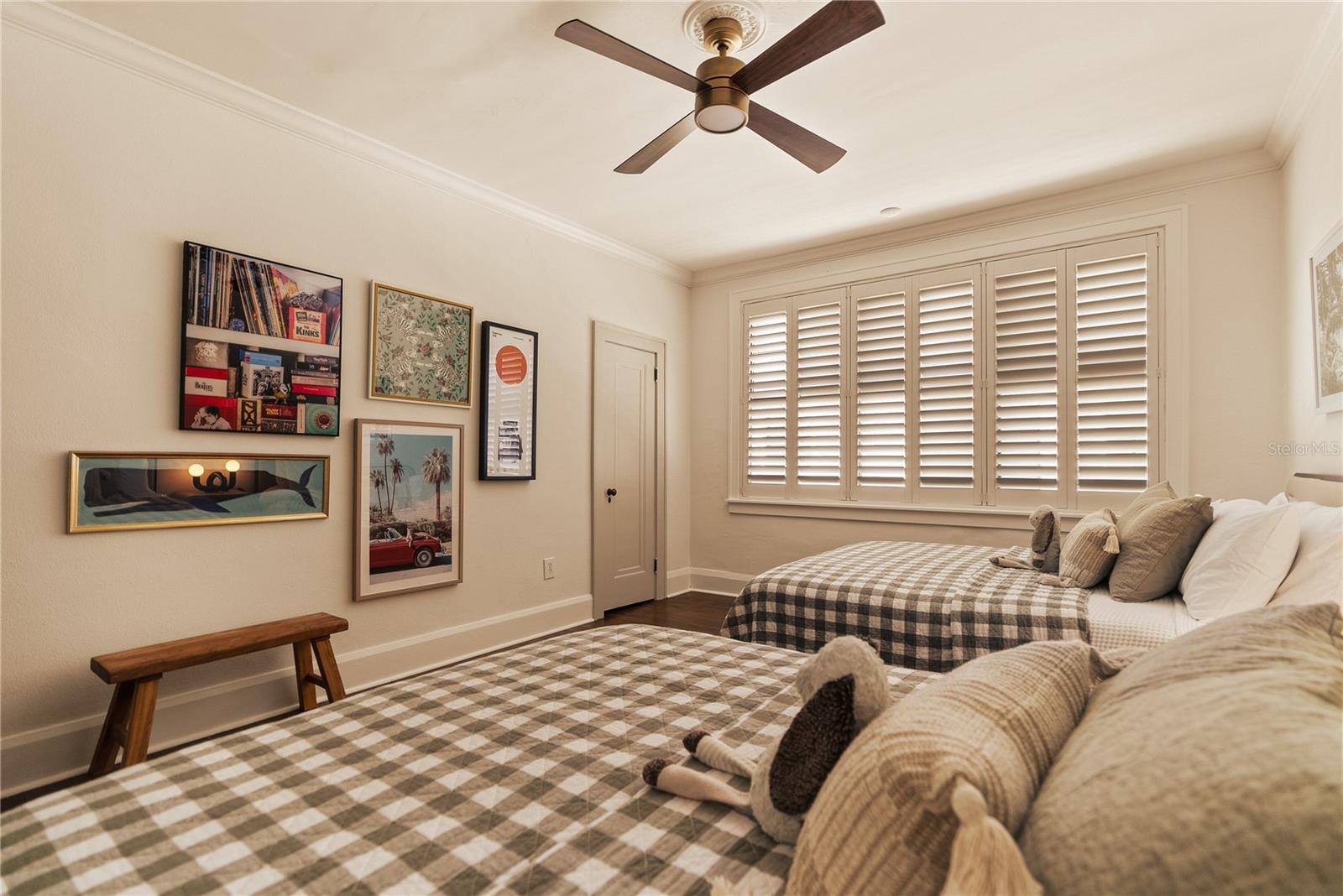 4521 W AZEELE ST — photo 42