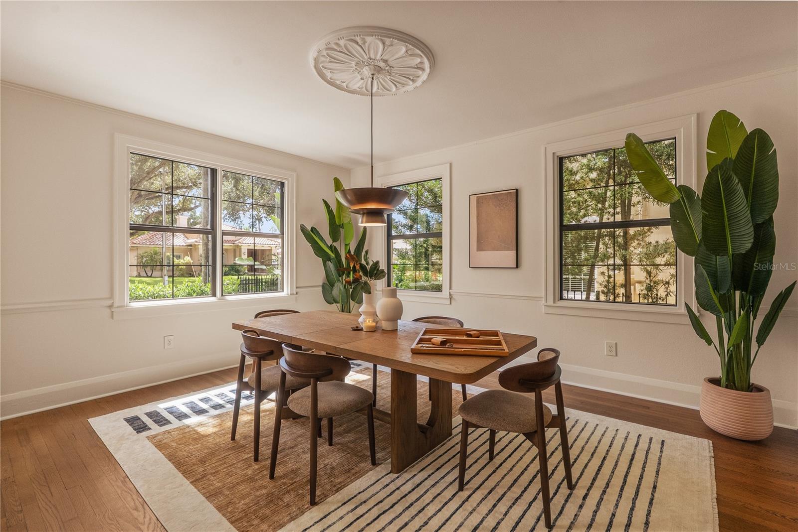 4521 W AZEELE ST — photo 24