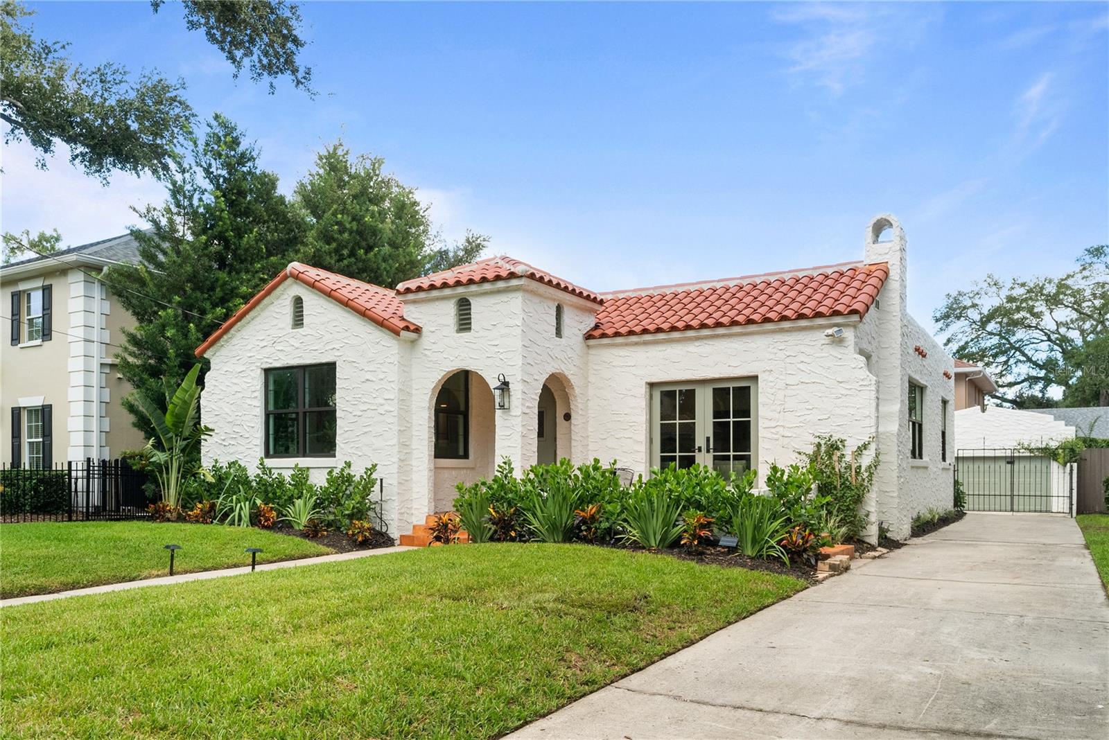 4521 W AZEELE ST — photo 44