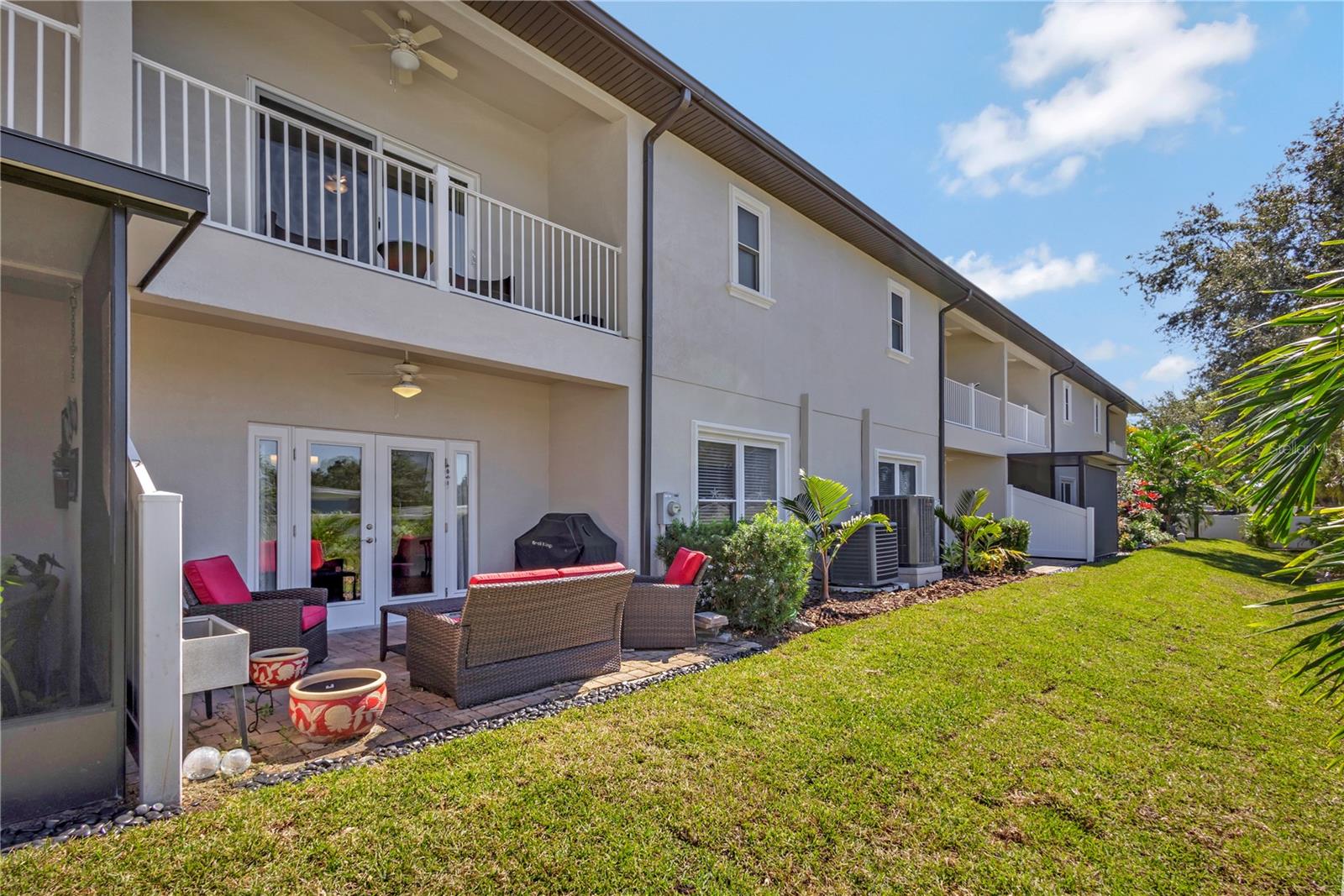 829 DATE PALM LN — photo 39
