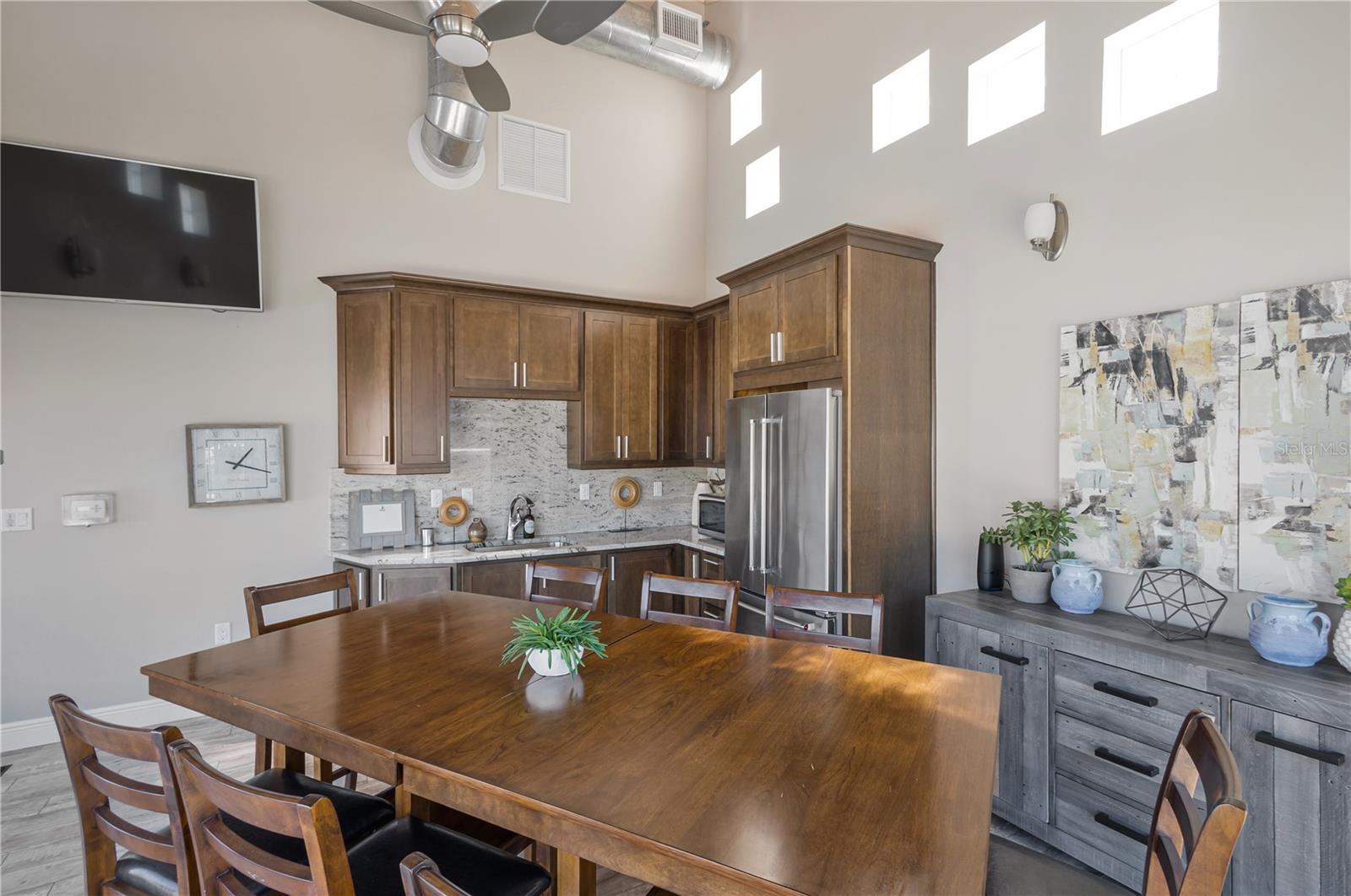829 DATE PALM LN — photo 47