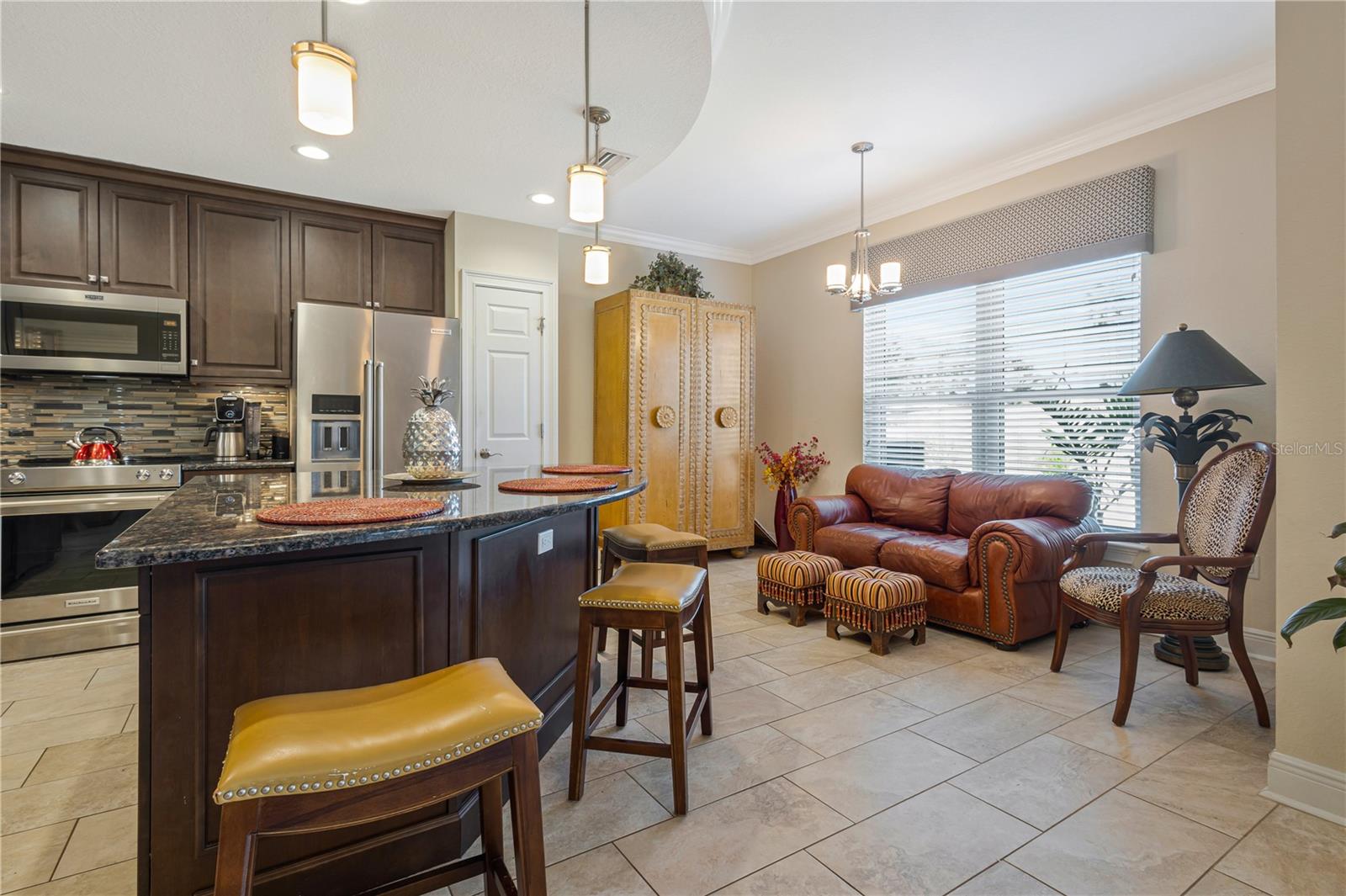 829 DATE PALM LN — photo 9