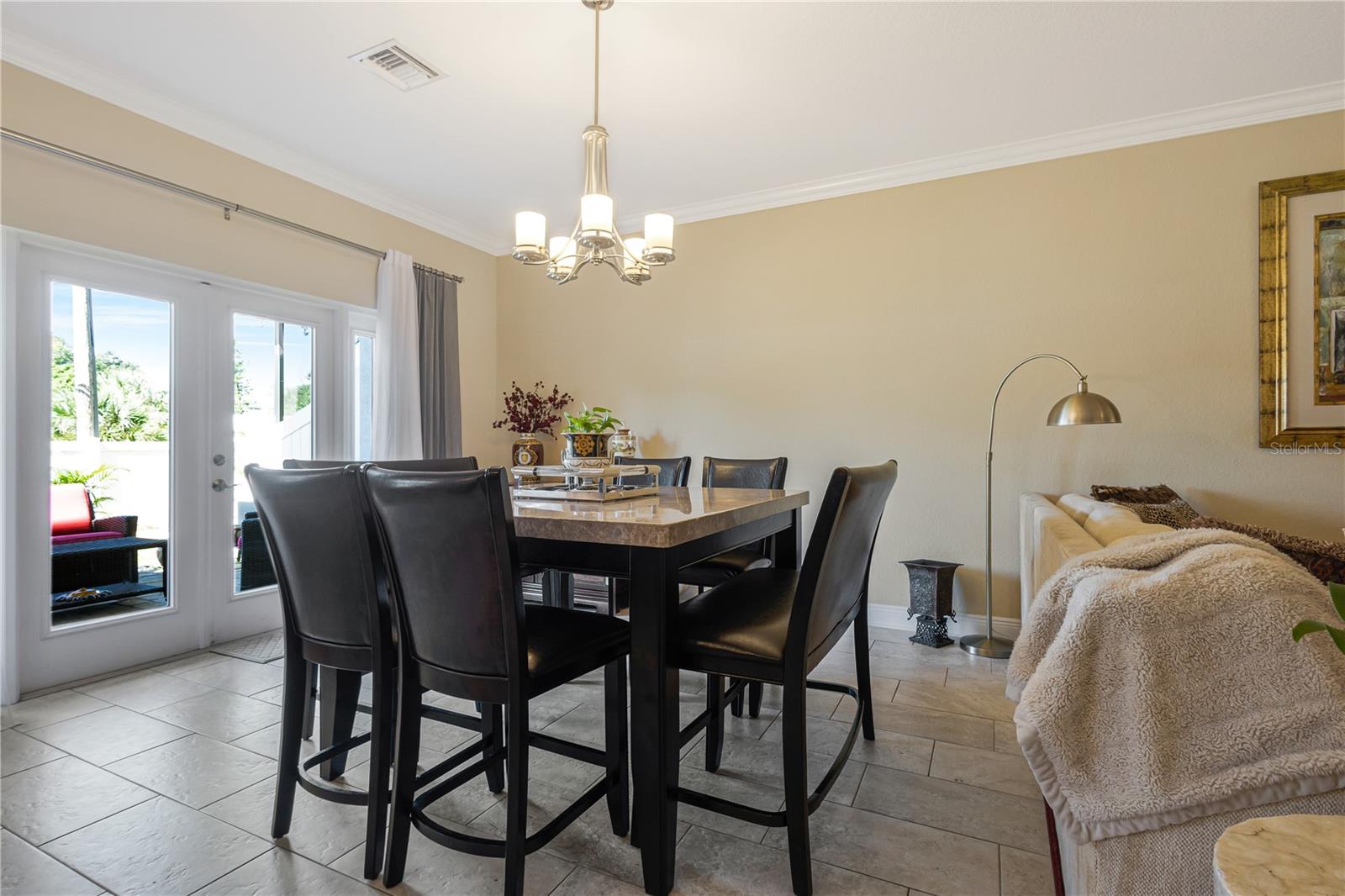 829 DATE PALM LN — photo 8