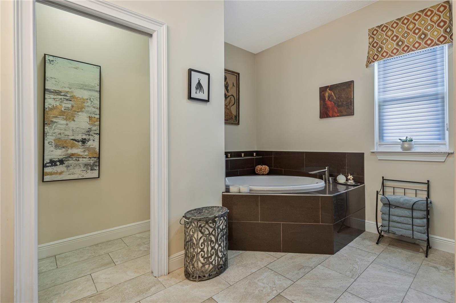 829 DATE PALM LN — photo 23