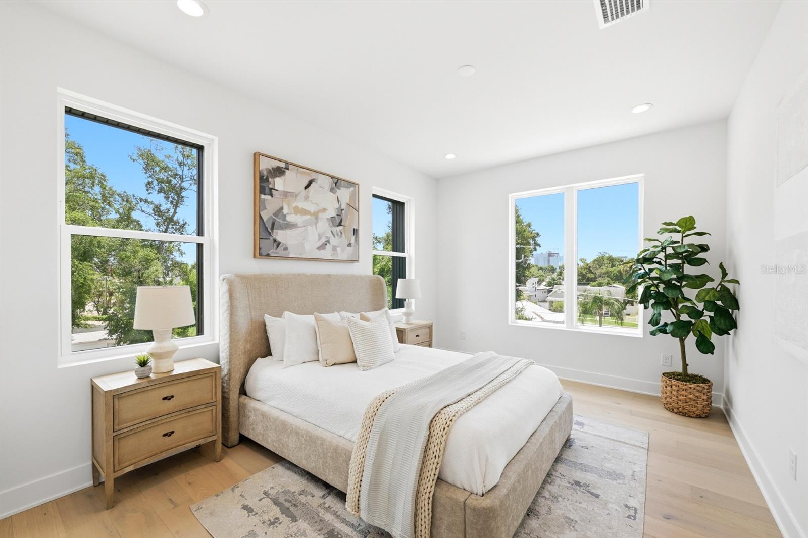 310 W COLUMBUS DR #2 — photo 18