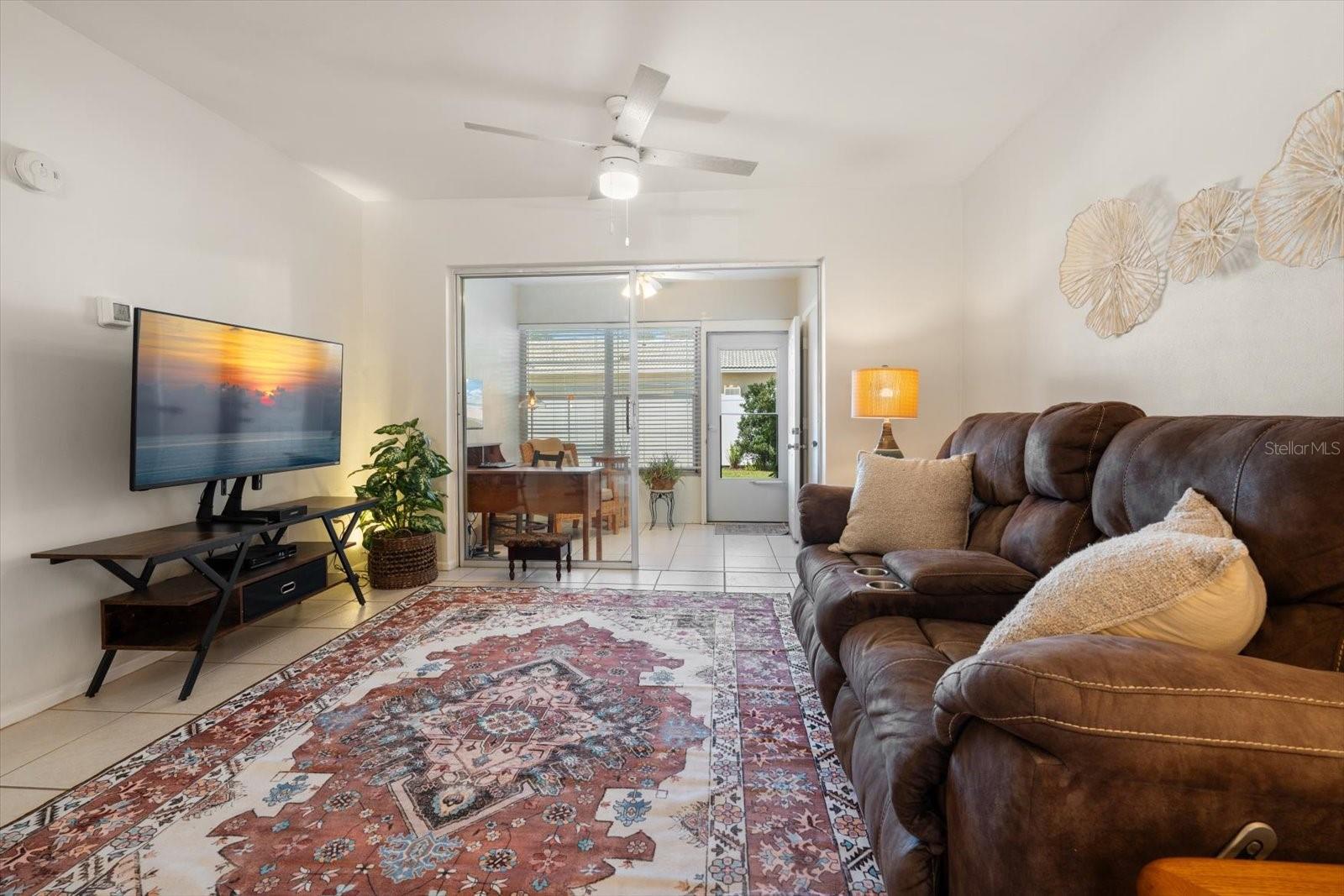 1442 NORMANDY PARK DR #6 — photo 3