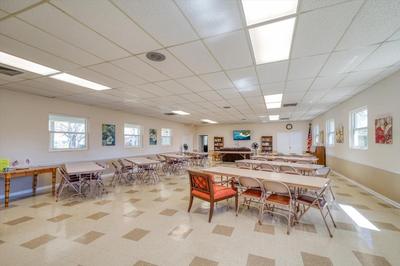 1442 NORMANDY PARK DR #6 — photo 21