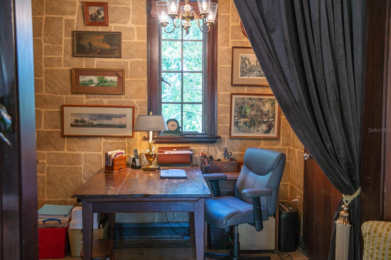 1230 ESTREMADURA DR — photo 20