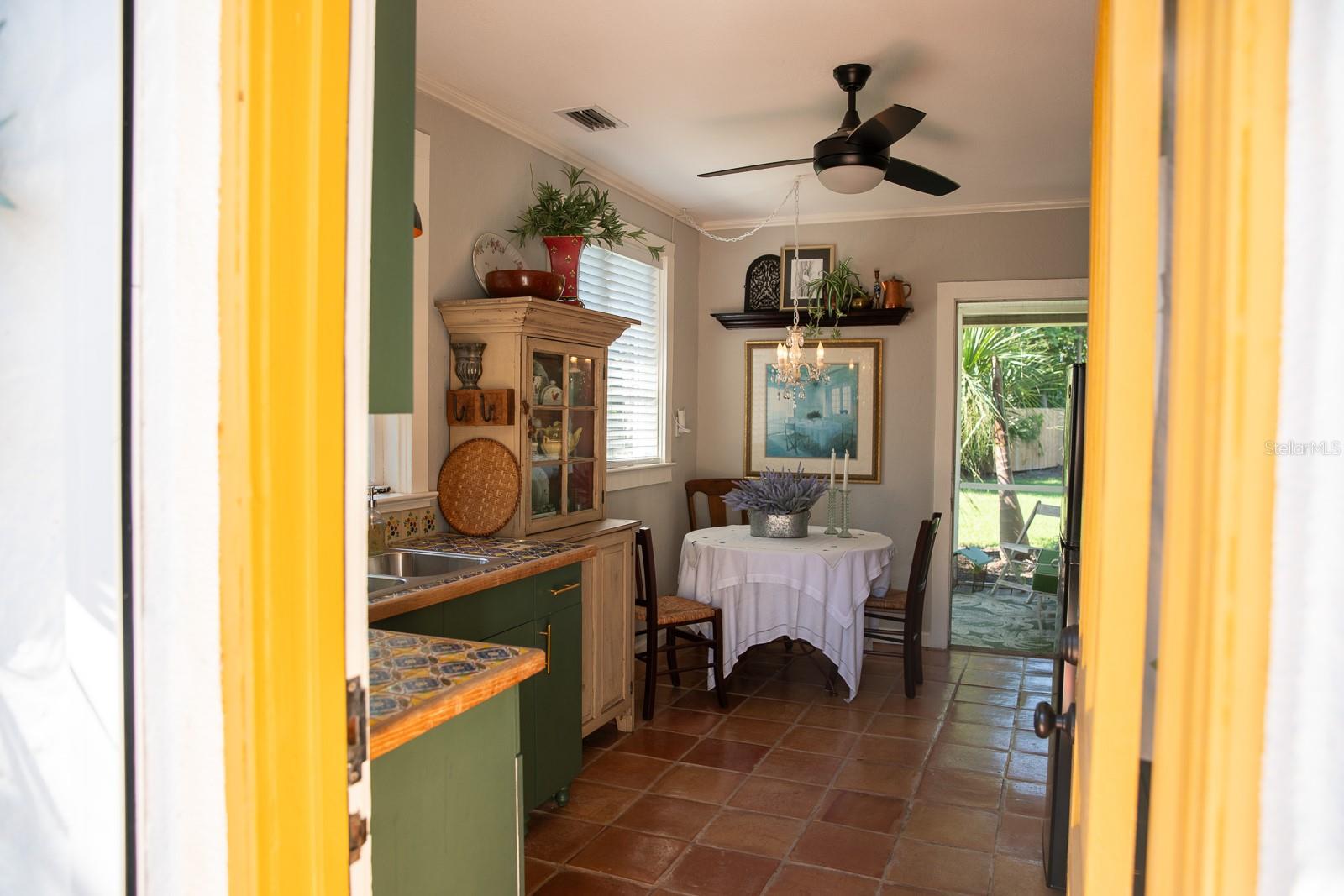 1230 ESTREMADURA DR — photo 50