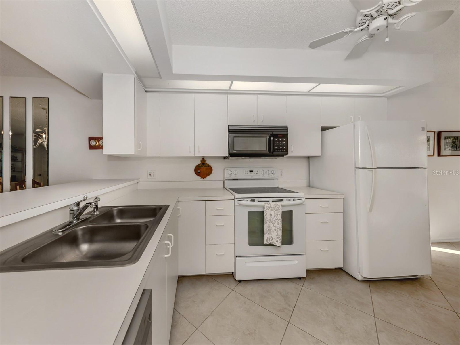 801 WATERSIDE DR #102 — photo 12