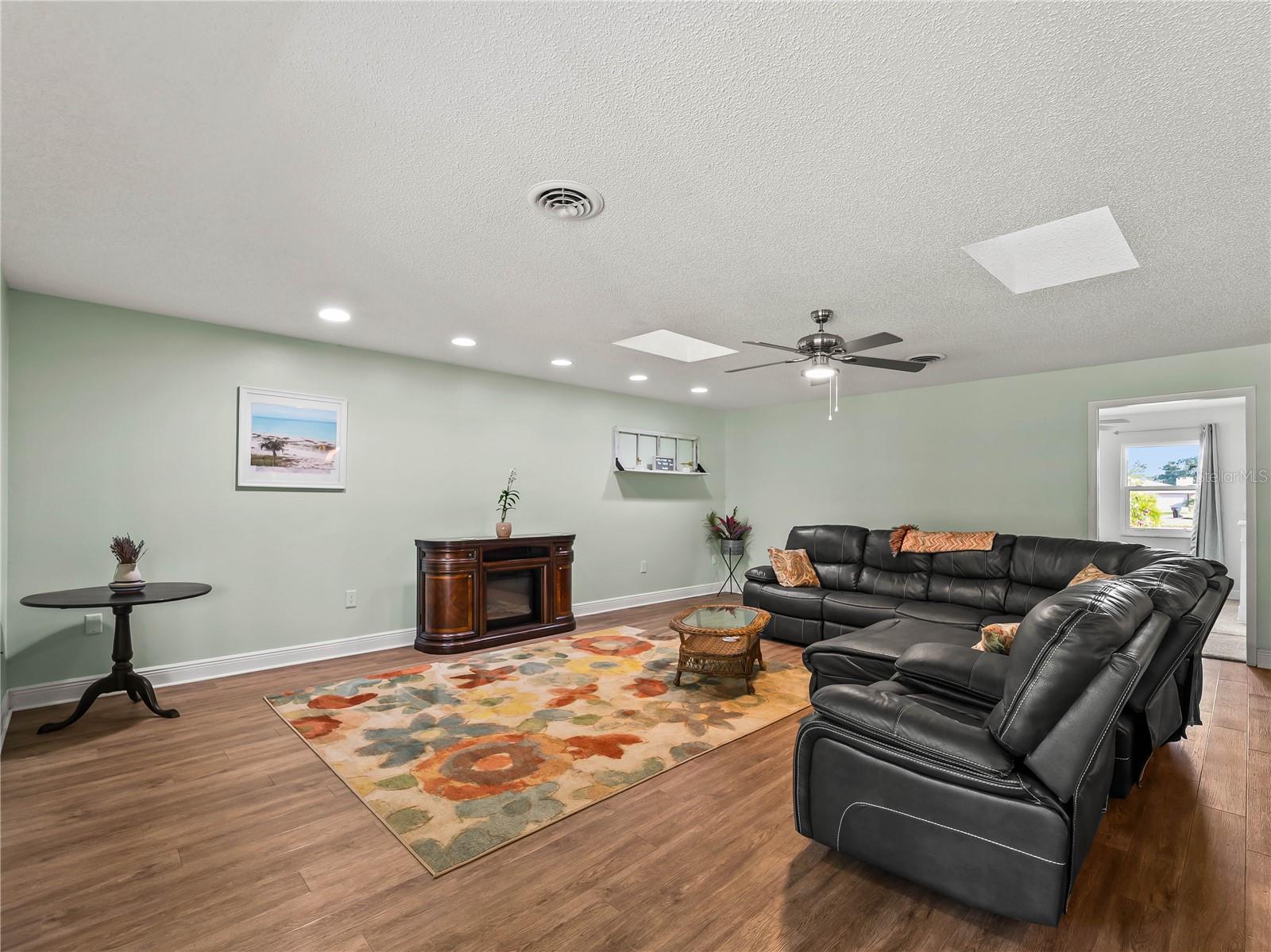1319 PINEBROOK WAY CT — photo 13