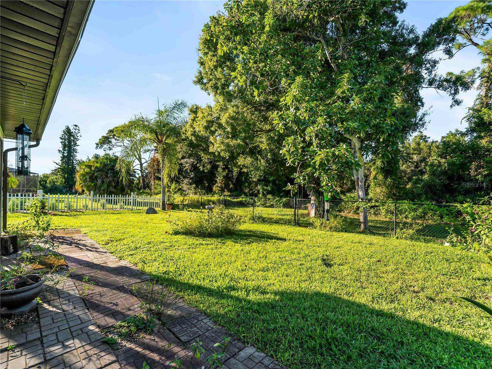 1319 PINEBROOK WAY CT — photo 34