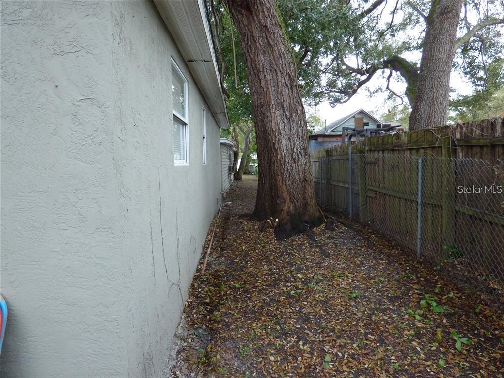 2807 58TH PL N #2 — photo 3