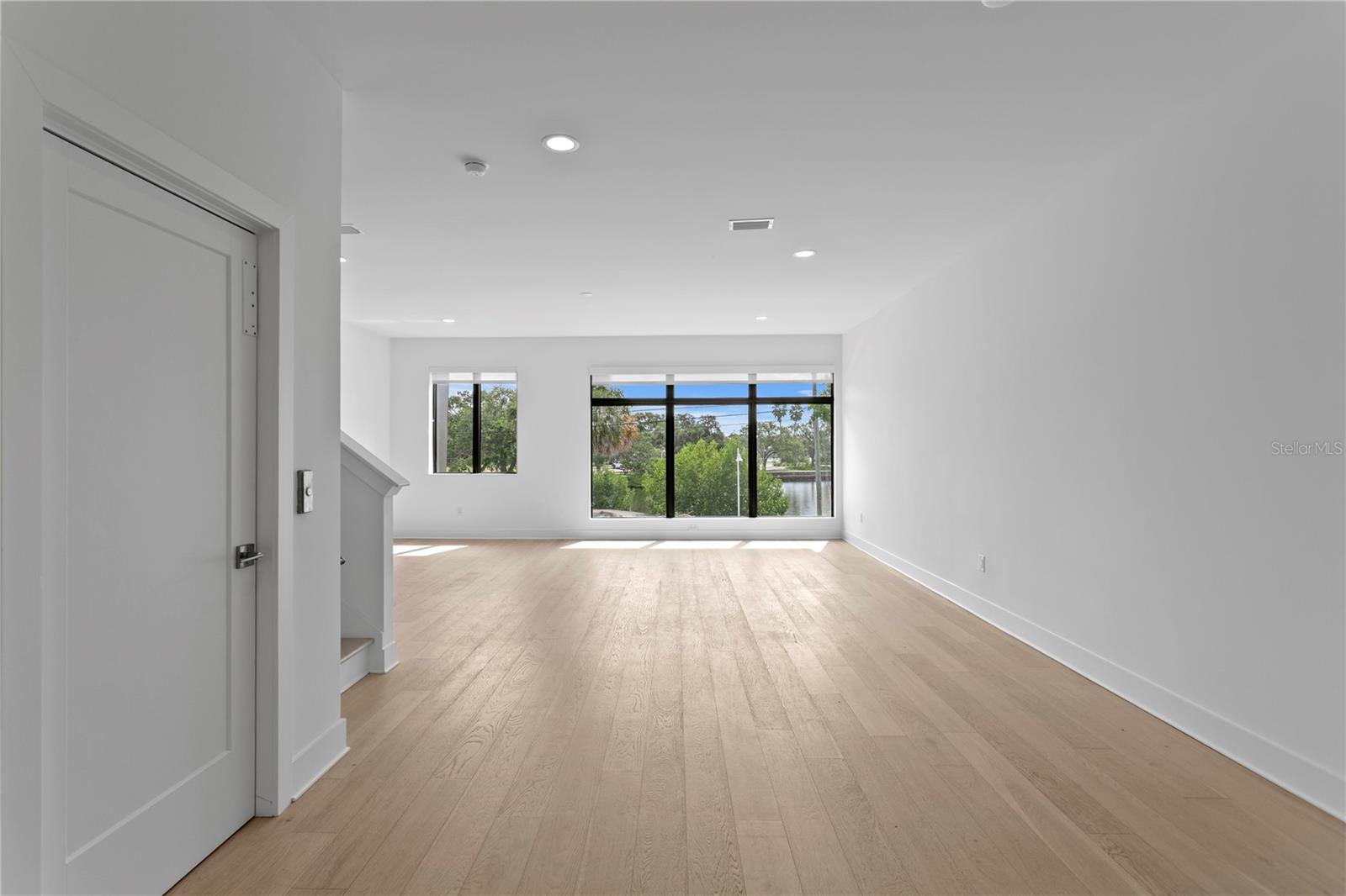 90 COLUMBIA DR #5 — photo 22