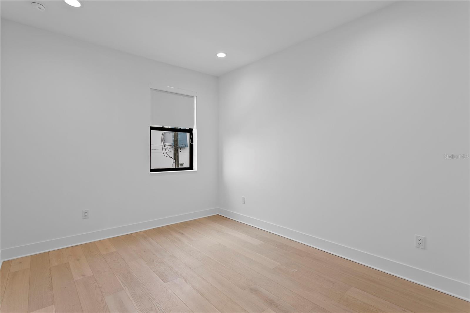 90 COLUMBIA DR #5 — photo 33